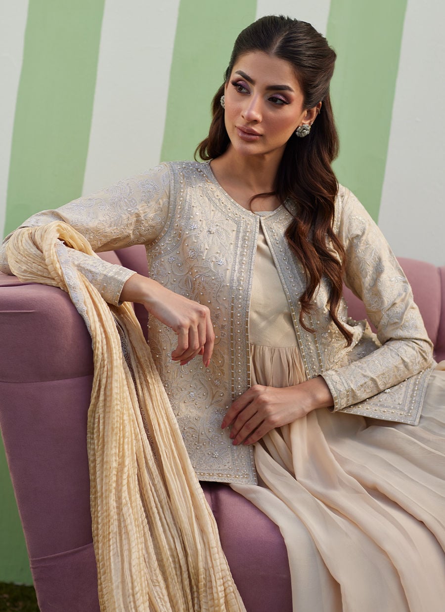 Farah Talib Aziz | Luna Eid 26 | Luma Kalidaar With Dupatta And Pants - Luxury Dress - available at Maria Faisal in UK and USA.