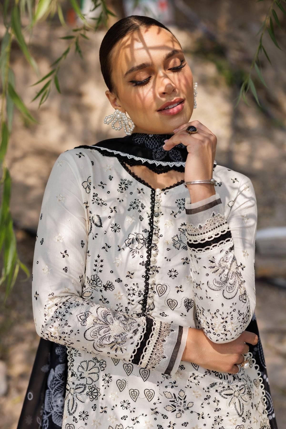 Xenia Formals | Luxury Lawn 25 | FIORELLA by Maria Faisal - Registered Vendor of : Xenia Formals - type : Ladies Clothes - 100% original wedding dresses