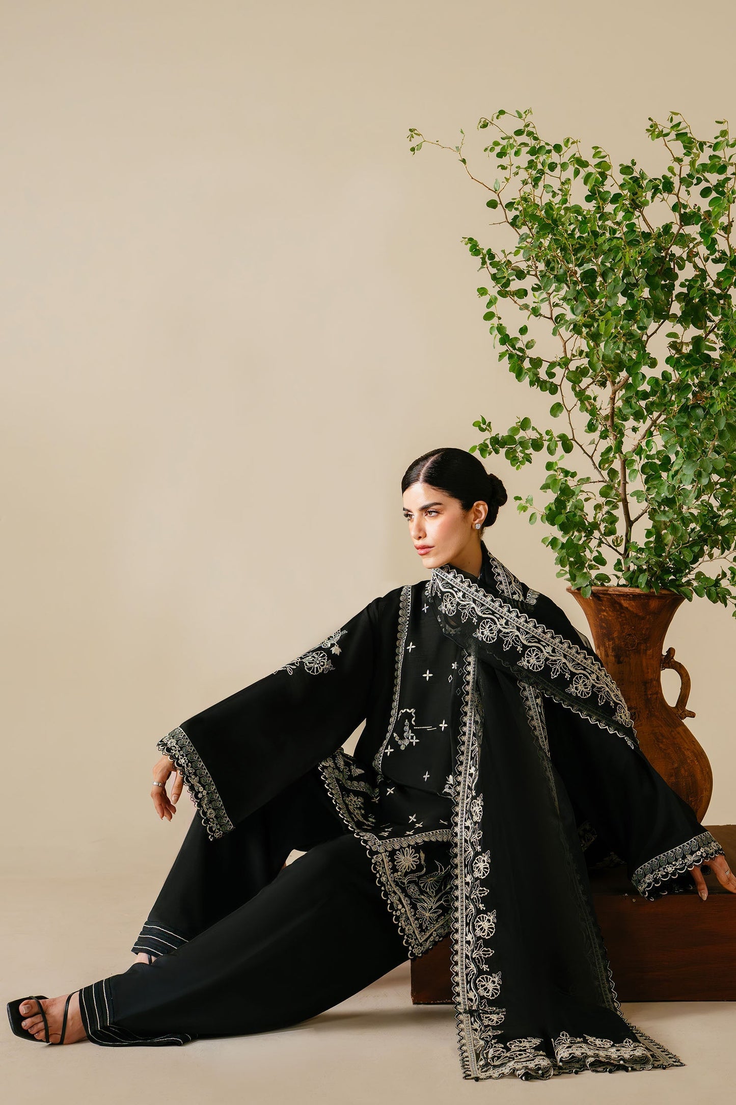 Zaha | Serae Pret | NOCTIS - Formal Dress - available at Maria Faisal in UK and USA.