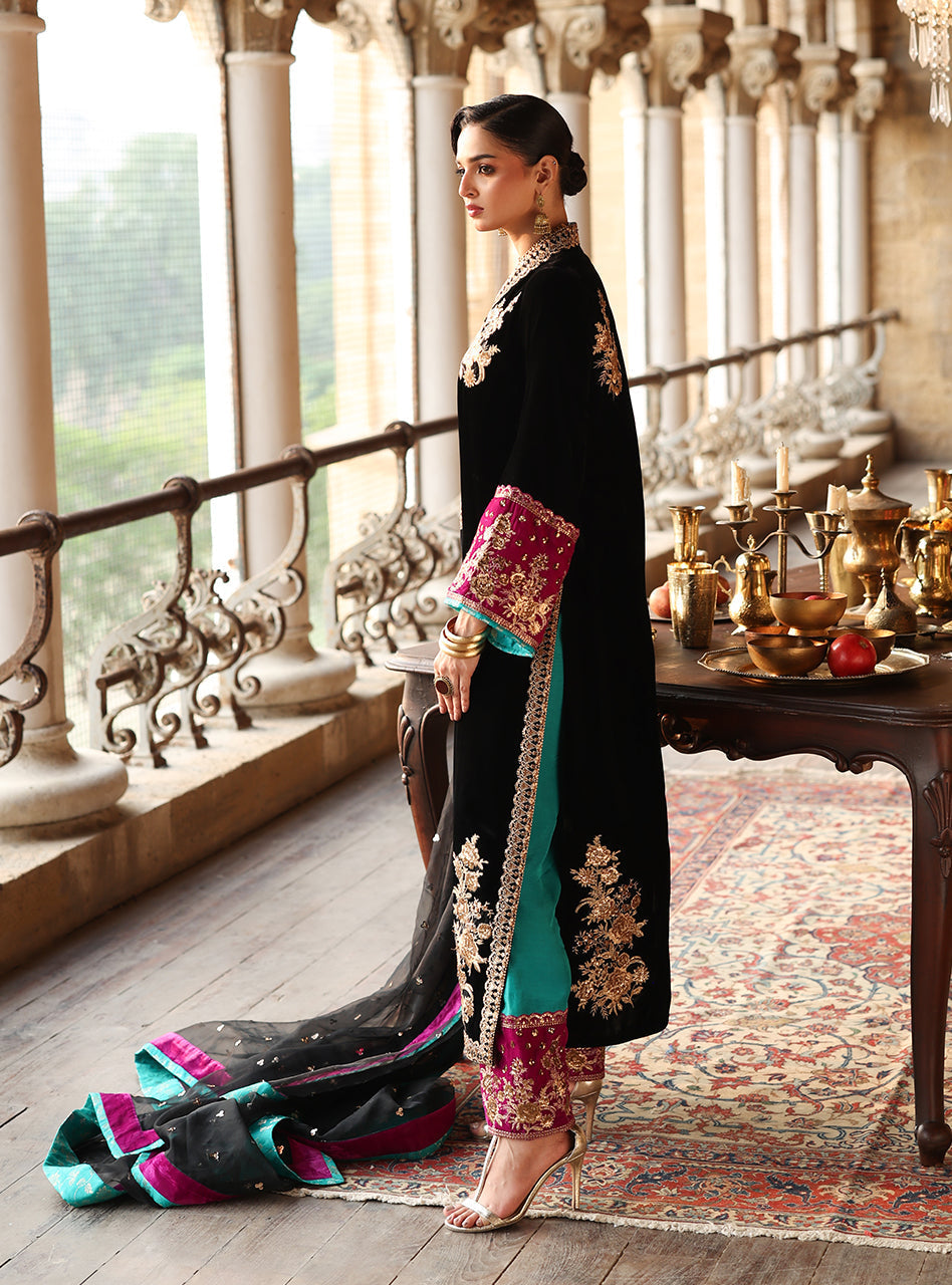 Zainab Chottani | Velura Velvet Edit 25 | Siya Long Shirt - Formal Dress - available at Maria Faisal in UK and USA.