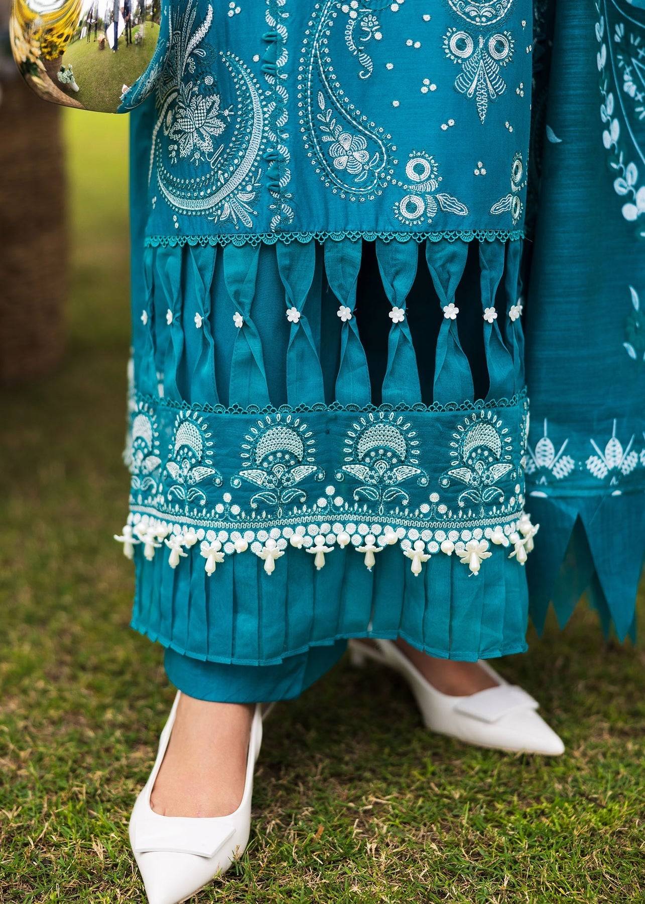 Paras by Pasha | Bloom and Beyond | Sapphire Bloom by Maria Faisal - Registered Vendor of : Paras by Pasha - type : Ladies Clothes - 100% original wedding dresses