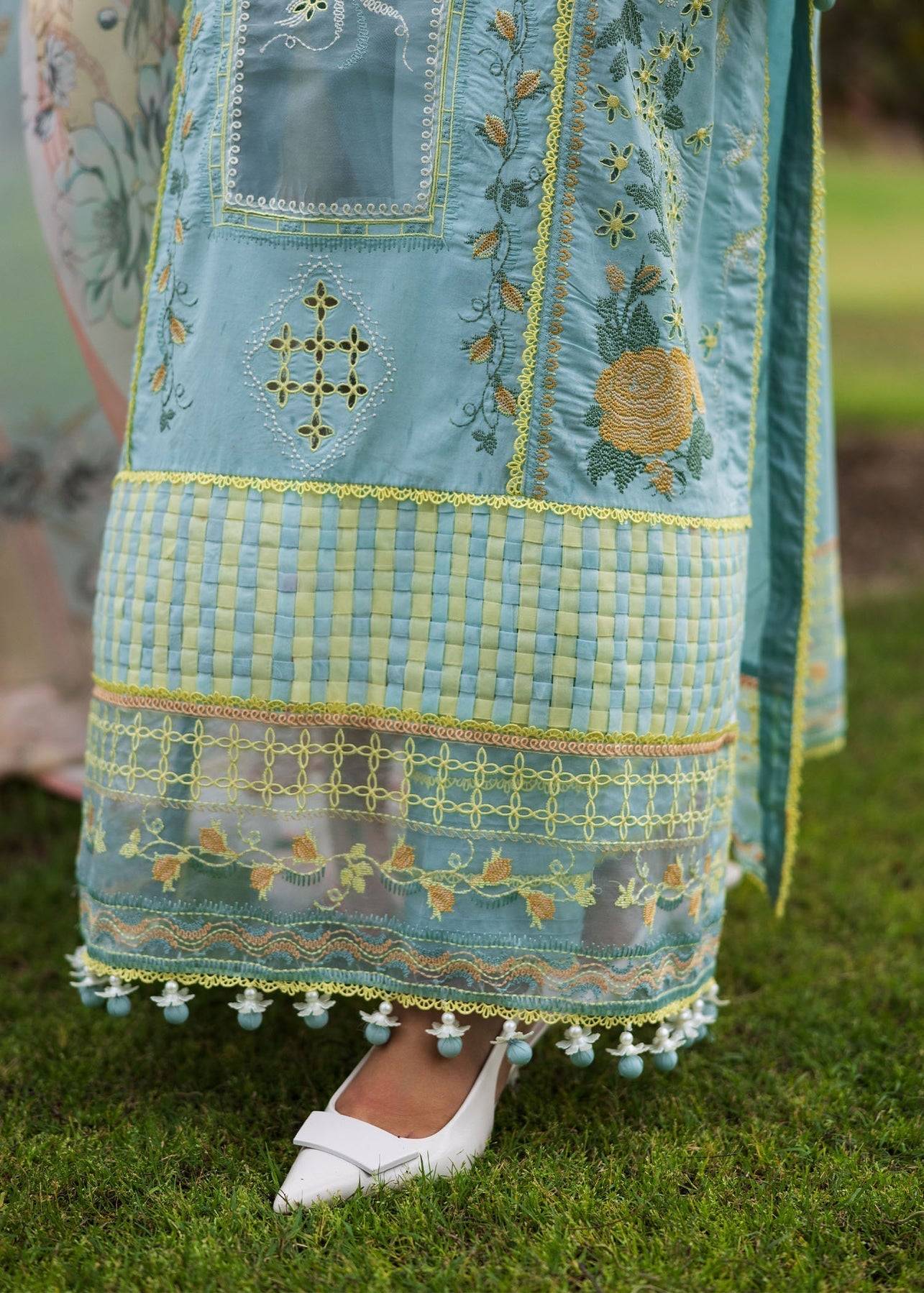 Paras by Pasha | Bloom and Beyond | Crystal Bloom by Maria Faisal - Registered Vendor of : Paras by Pasha - type : Ladies Clothes - 100% original wedding dresses