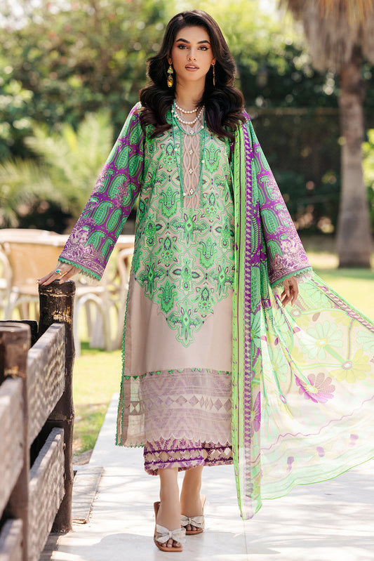 Charizma | C print Collection 24 | CP4-43 - Maria Faisal