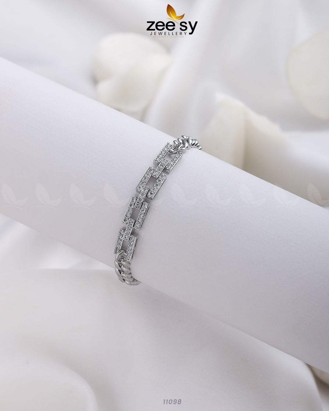 Link Bracelet - Bracelet