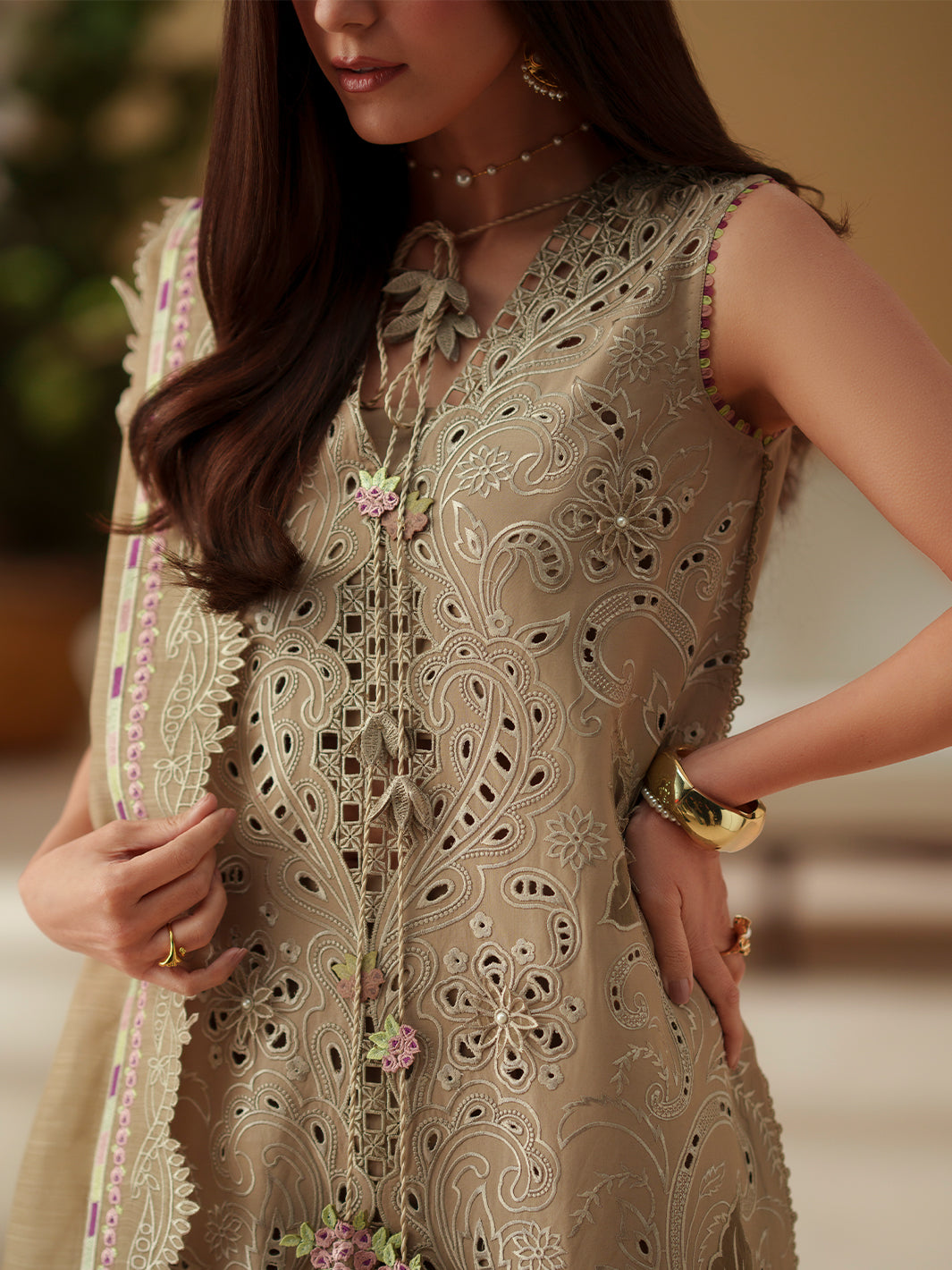 Bin Ilyas | Mashriq Luxury Lawn 26 | D-113-A - Luxury Dress - available at Maria Faisal in UK and USA.
