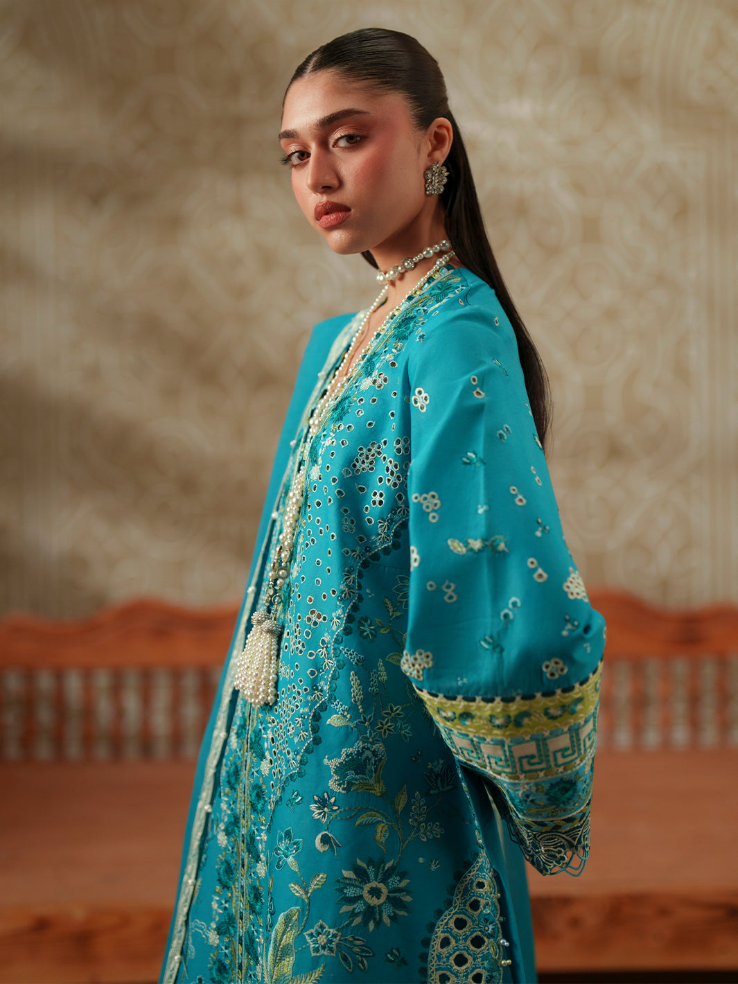 Bin Ilyas | Mashriq Luxury Lawn 26 | D-116-B - Luxury Dress - available at Maria Faisal in UK and USA.