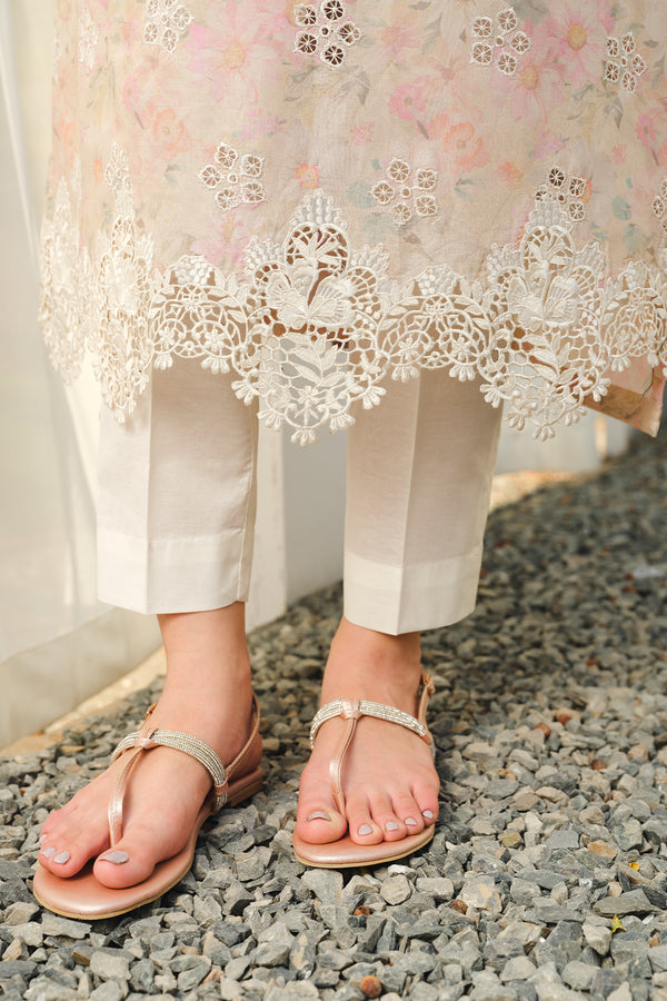 Baroque | Luxury Pret 24 | LAWN UF-660 - Designer Dress with Intricate embroidery and embellishments. Shop elegent wedding dress at Maria Faisal.