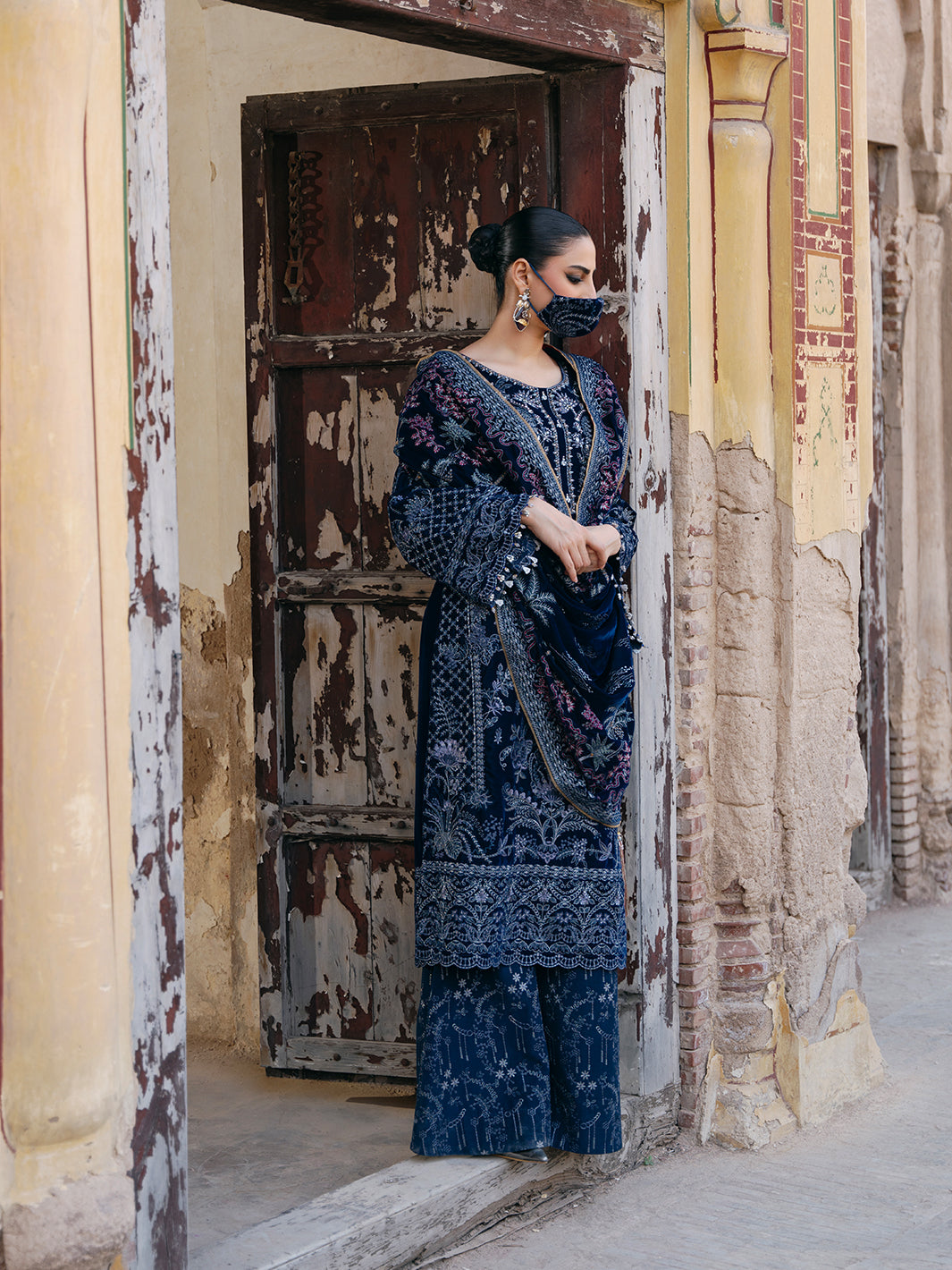 Flossie | Siara Velvet Formals | V-106 - A - Ladies Clothes - Maria Faisal