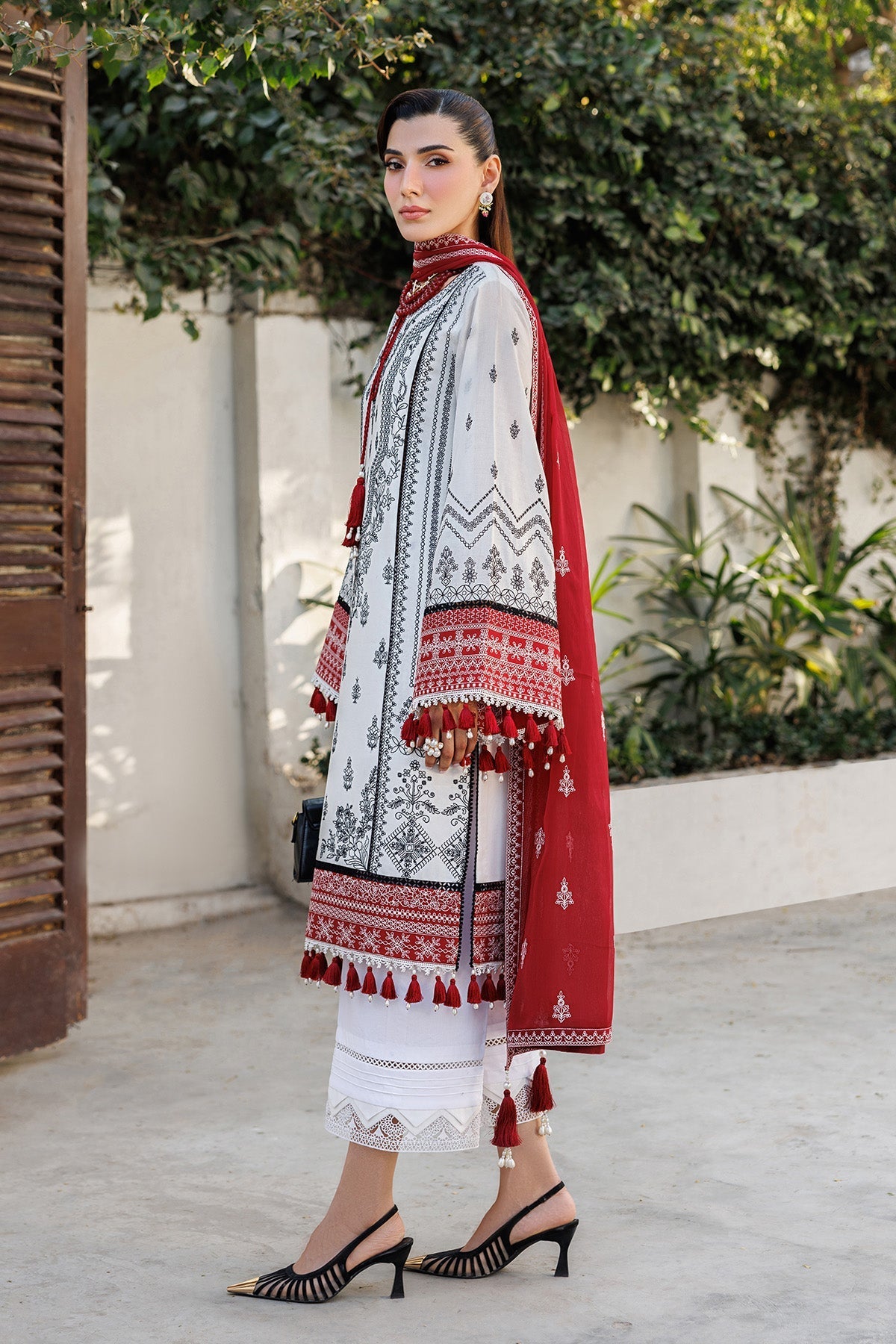 Alizeh | Eid Festive Lawn | AF-EL-7056-Kelly - Luxury Dress - available at Maria Faisal in UK and USA.