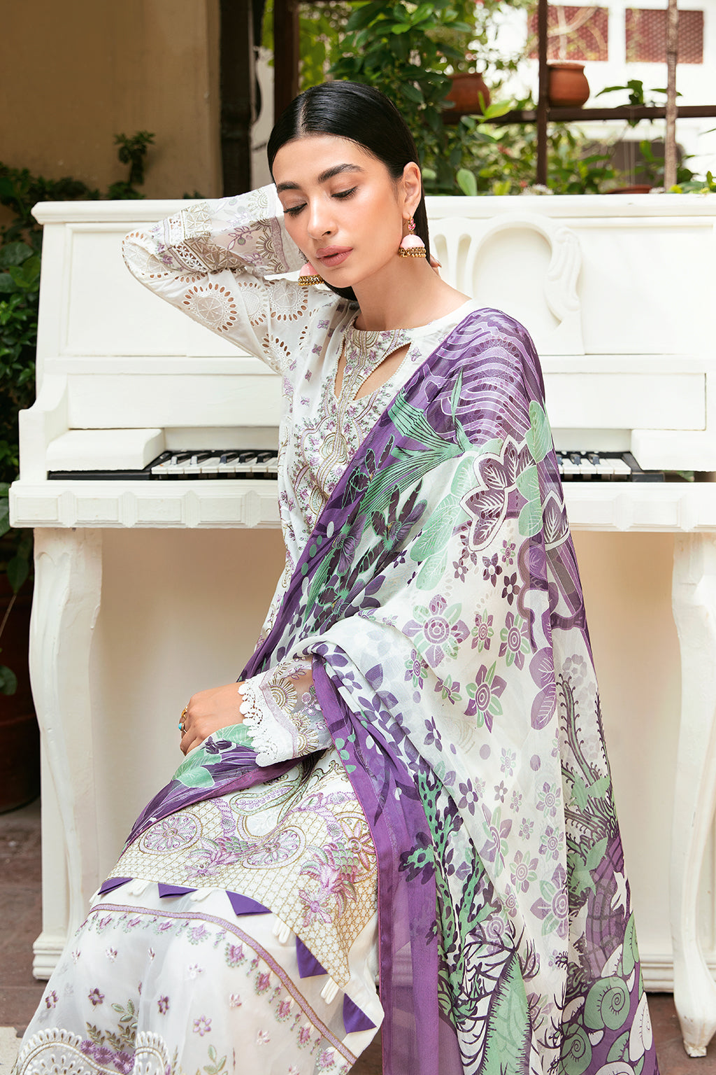 Ramsha | Luxury Lawn 24 | L-809 - Ladies Clothes - Maria Faisal