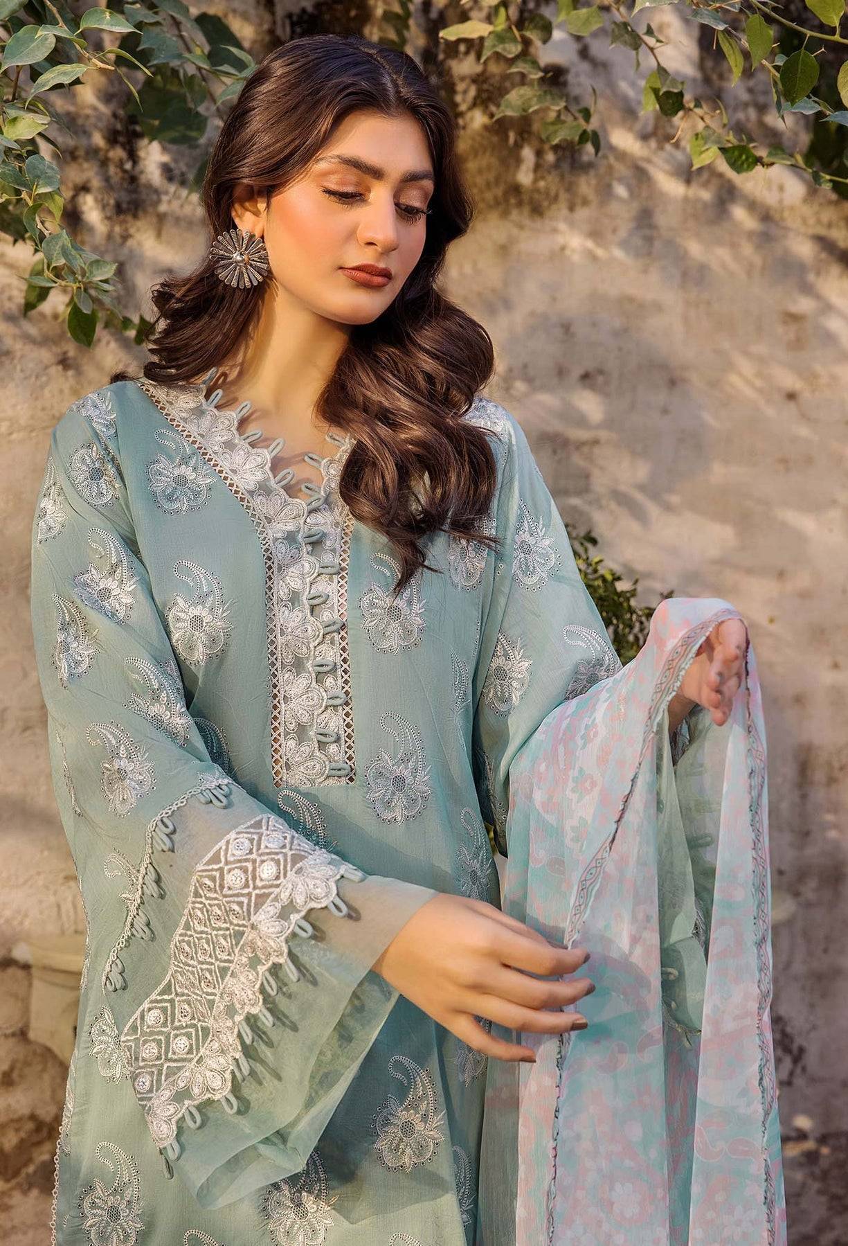 Adans Libas | Inara 25 | CHIKANKARI 4770 by Maria Faisal - Registered Vendor of : Adans Libas - type : Ladies Clothes - 100% original wedding dresses