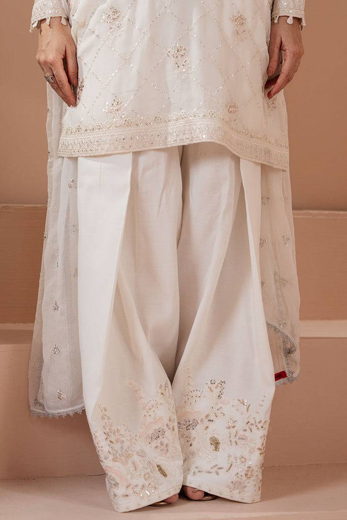 Cross Stitch | Luxe Atelier 25 | ANTIQUE WHITE by Maria Faisal - Registered Vendor of : Cross Stitch - type : Ladies Clothes - 100% original wedding dresses