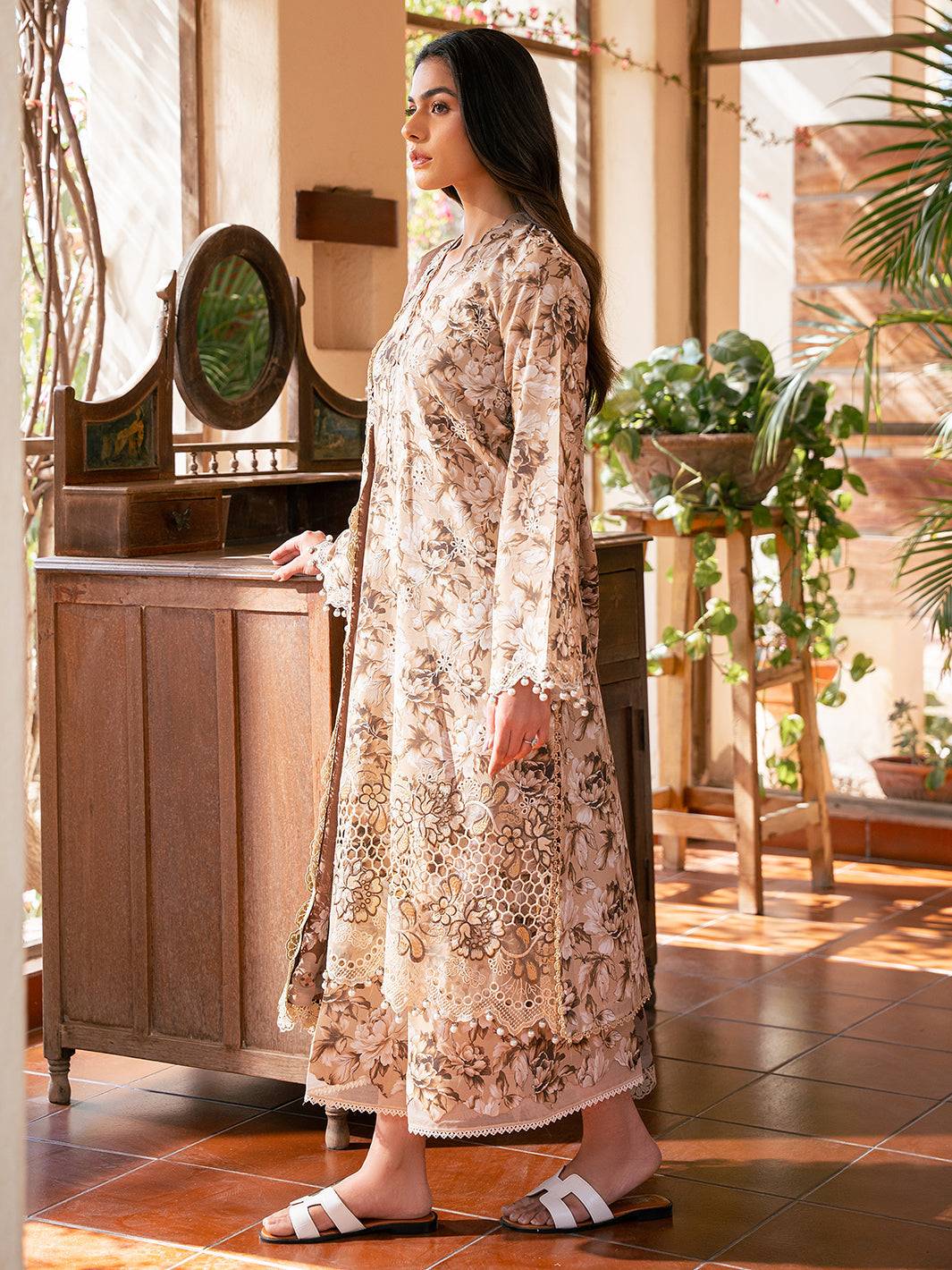 Bin Ilyas | Hazel Printed Lawn 25 | 2075 - B by Maria Faisal - Registered Vendor of : Bin Ilyas - type : Ladies Clothes - 100% original wedding dresses