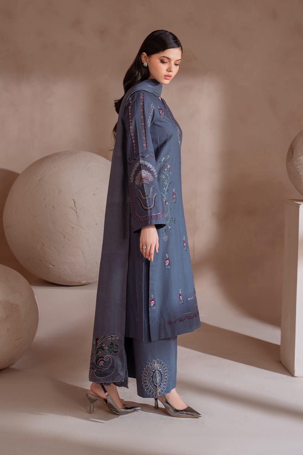 Iznik | Exclusive Winter | UE-360 - Ladies Clothes - Maria Faisal