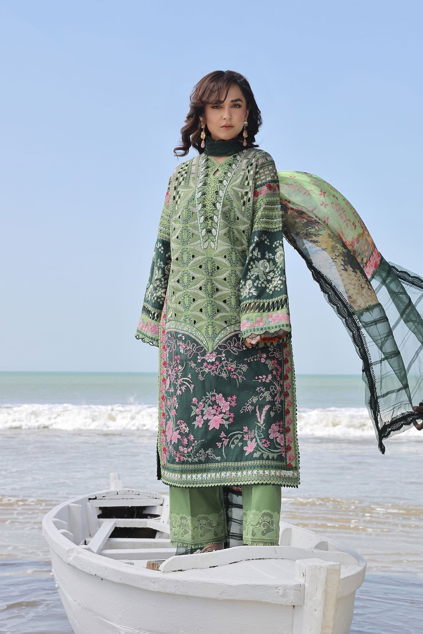 Maryam Hussain | Luxury Lawn 24 | GARDENIA - Waniyas