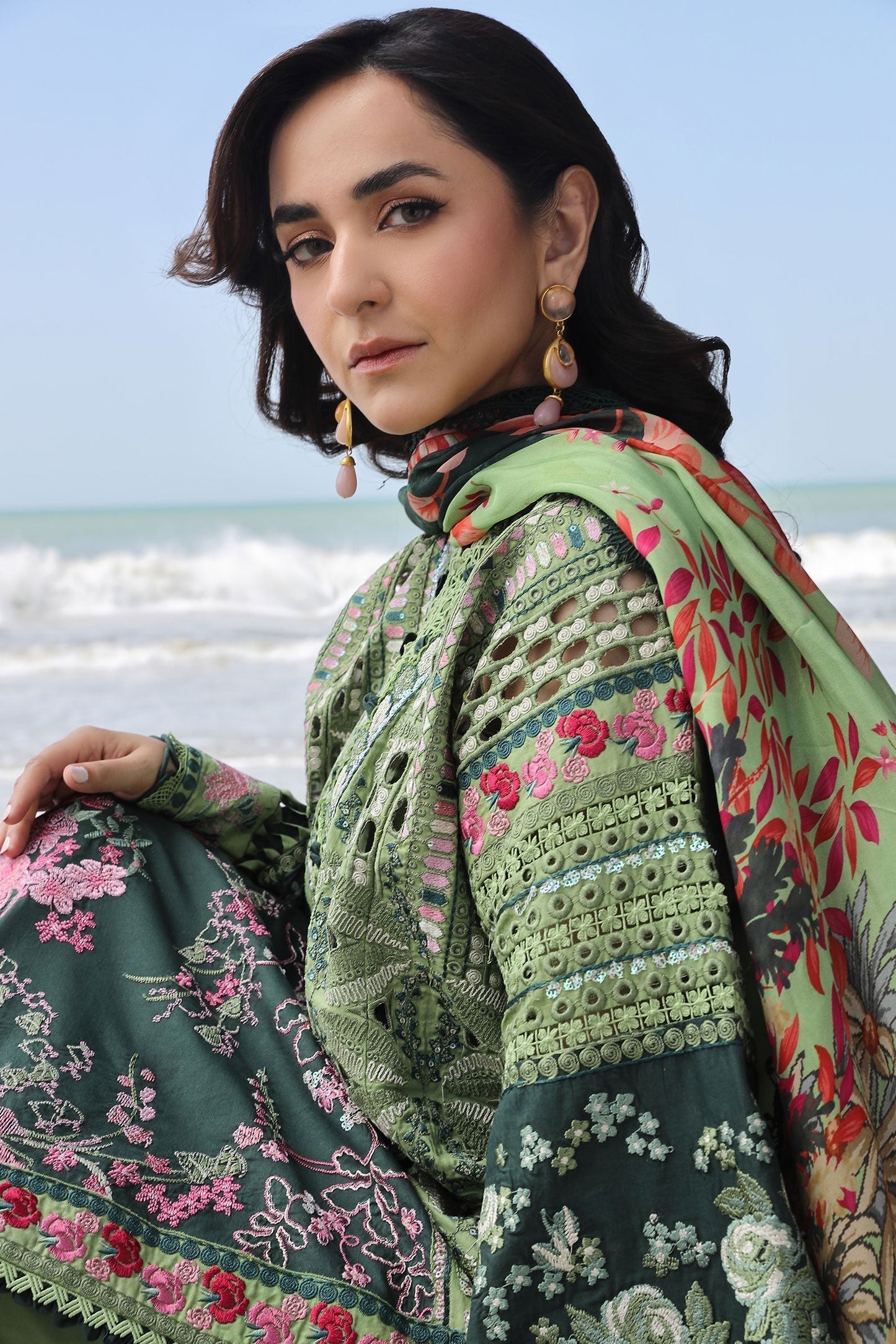 Maryam Hussain | Luxury Lawn 24 | GARDENIA - Waniyas