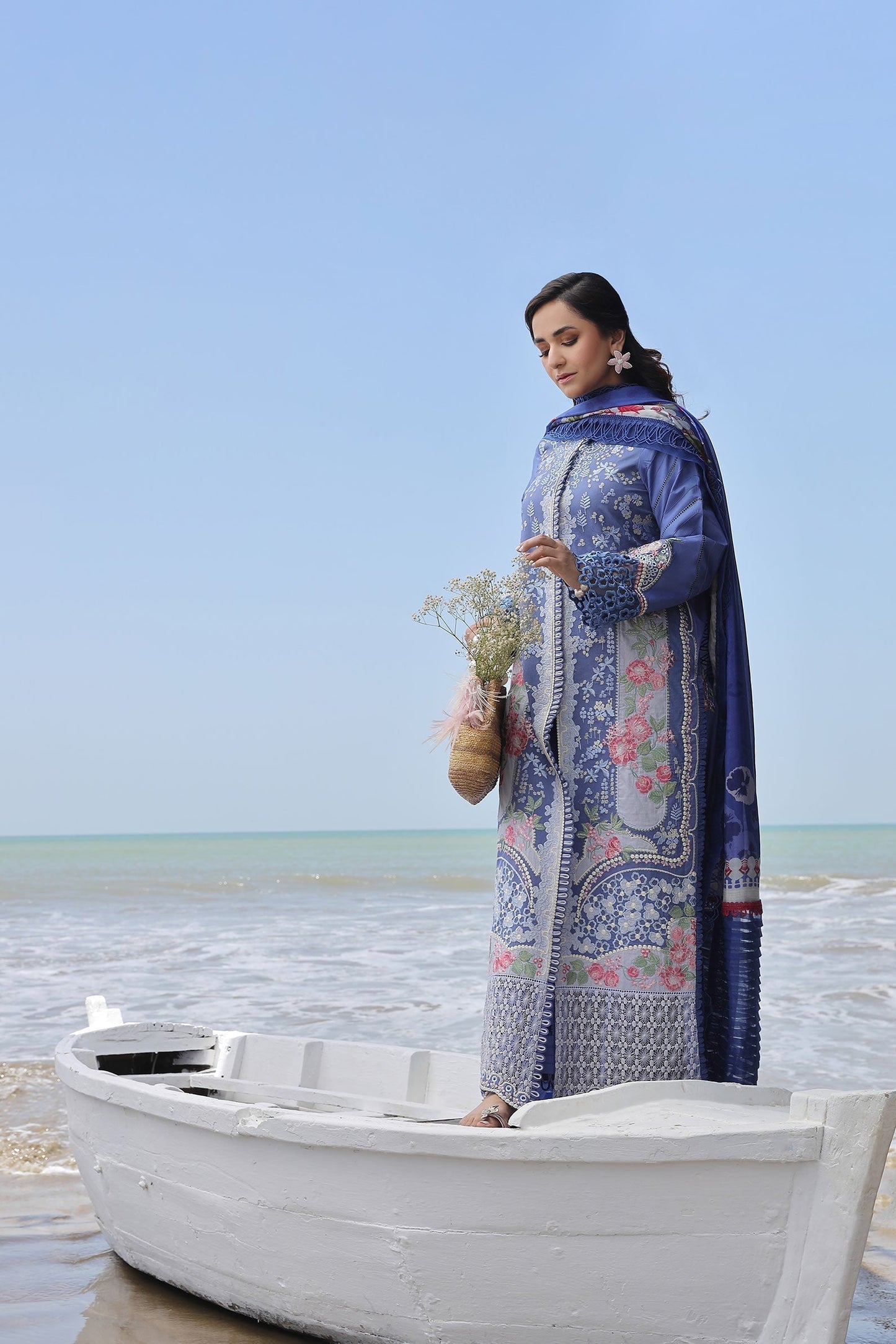 Maryam Hussain | Luxury Lawn 24 | AYRA - Waniyas