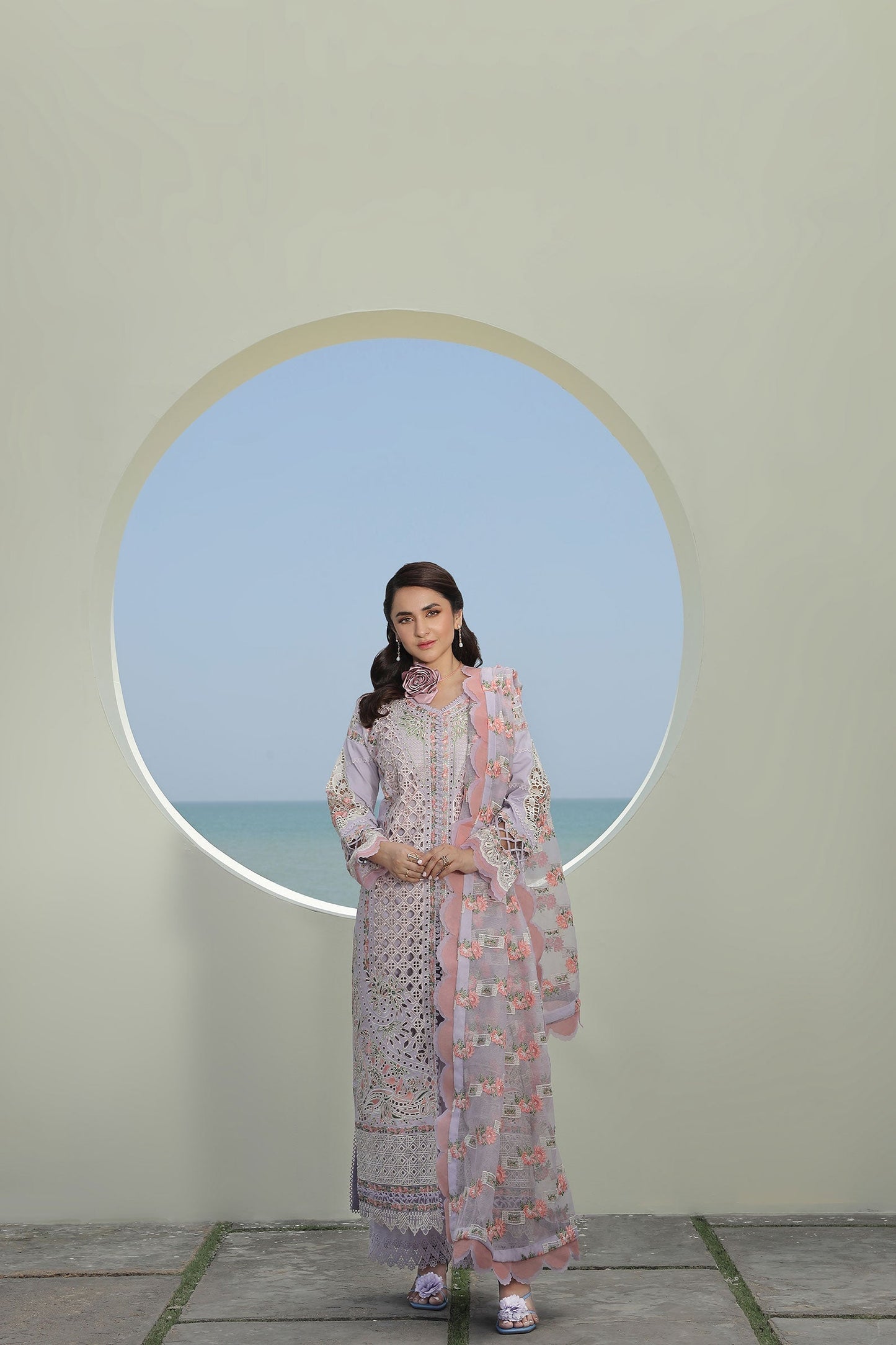 Maryam Hussain | Luxury Lawn 24 | FEROZ - Waniyas