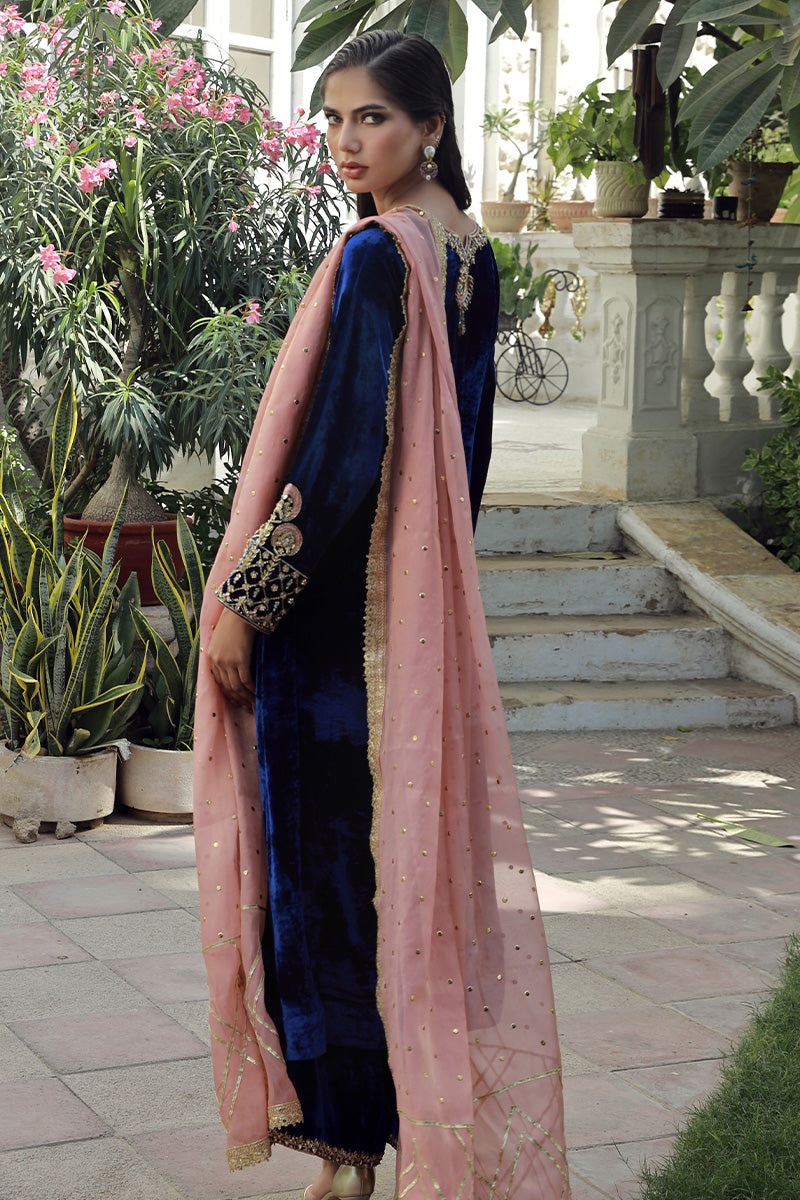 Sana Abbas | Velvet Formals | LOLITE - Ladies Clothes - Maria Faisal