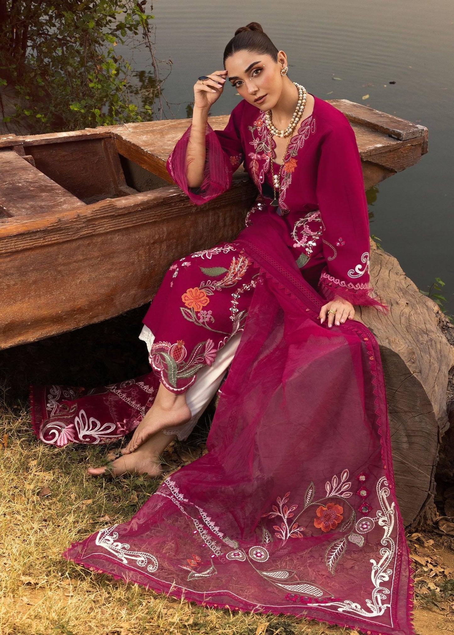 Crimson | Tasawar 25 | MIRROR GARDEN - D3A by Maria Faisal - Registered Vendor of : Crimson - type : Ladies Clothes - 100% original wedding dresses