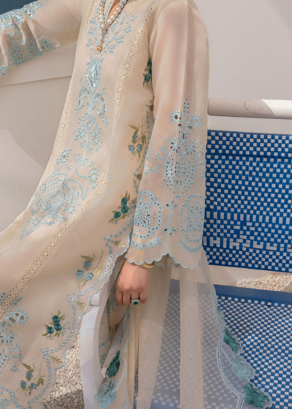 Saira Shakira | Rosea Casual Pret 25 | Serra