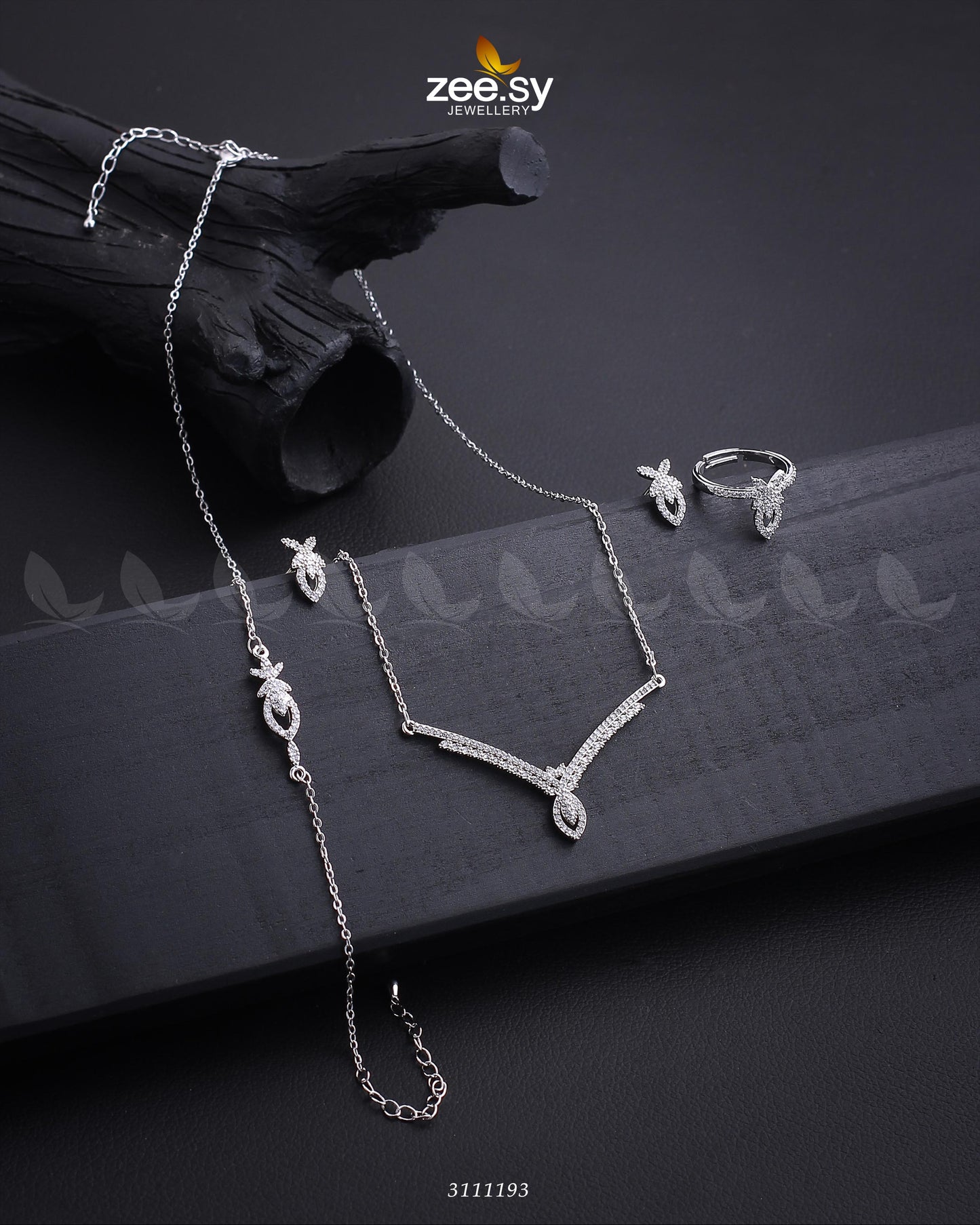 Siskin Pendant - Pendant