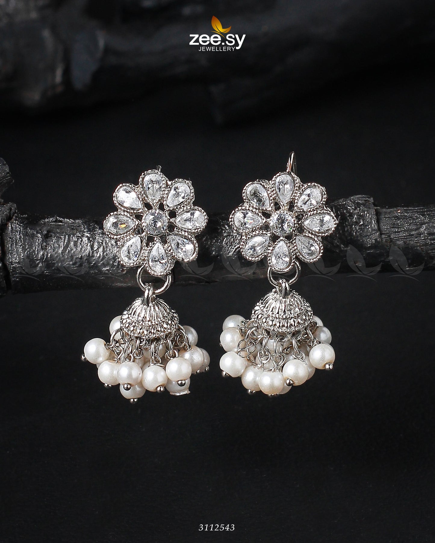 Atiqa Earrings - Earrings