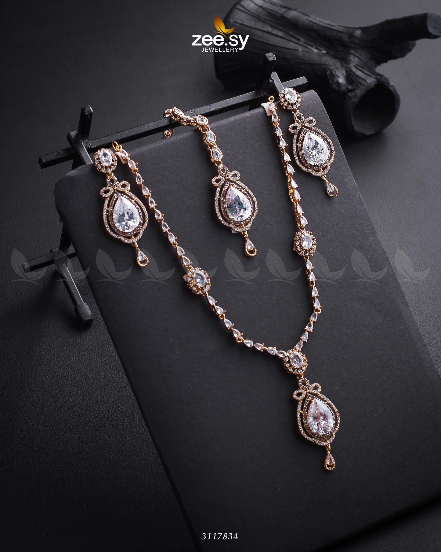 Syra Yousuf Necklace Set - Necklace Sets