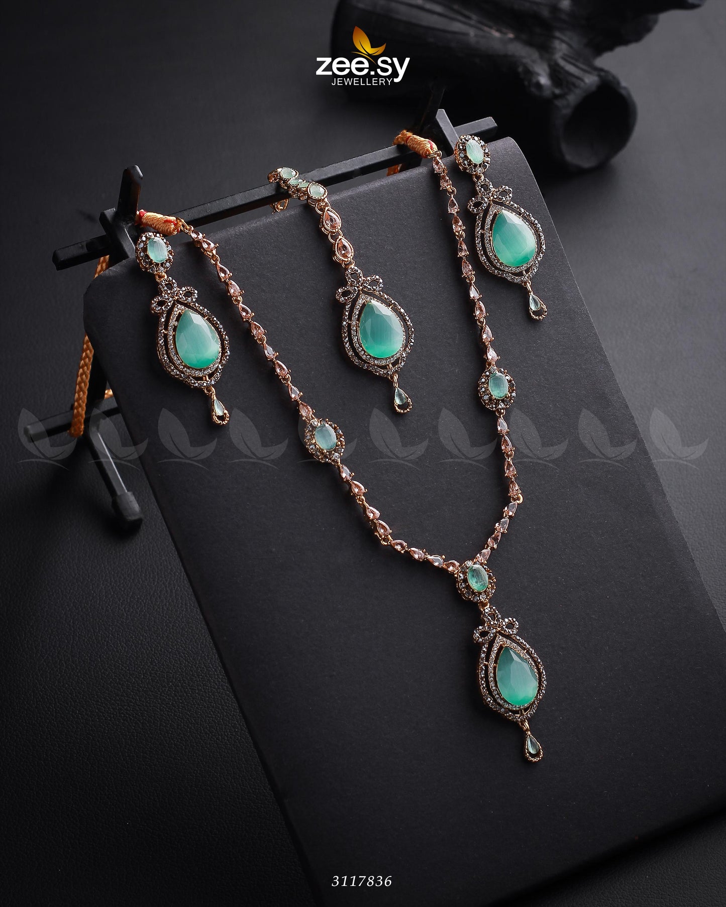 Syra Yousuf Necklace Set - Necklace Sets
