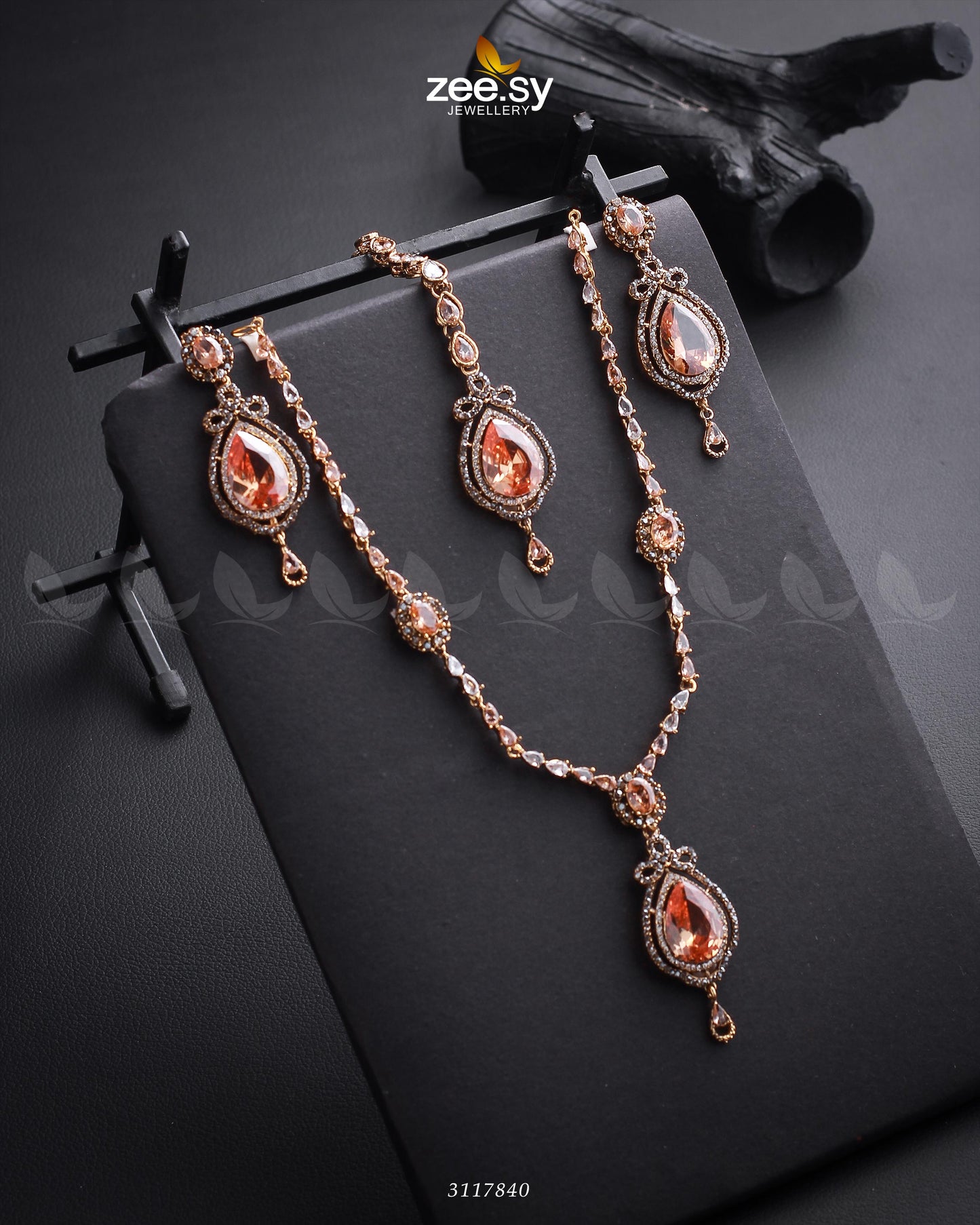 Syra Yousuf Necklace Set - Necklace Sets