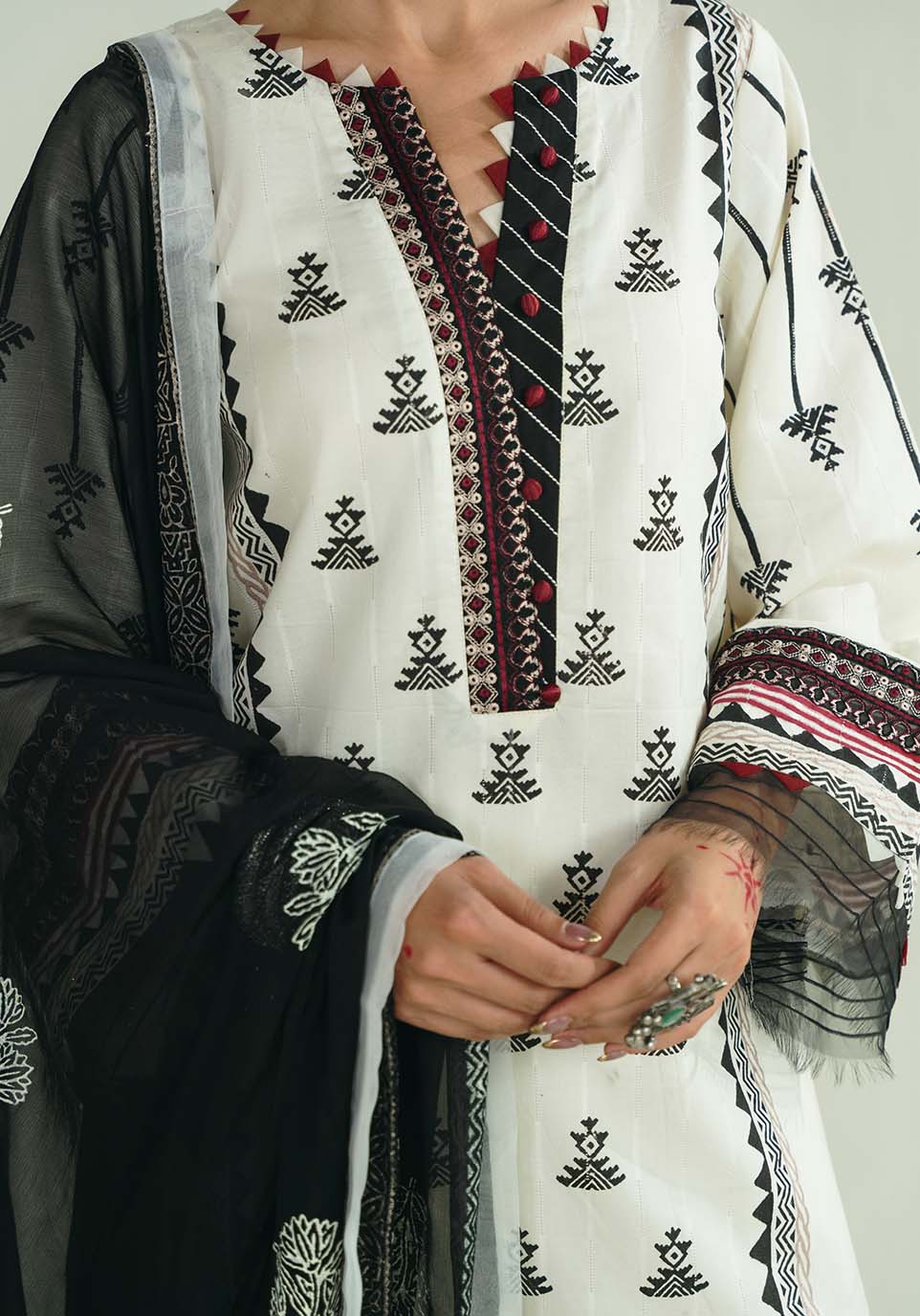 Zarqash | Nazakat Ready to Wear | NOOR-E-SIYAH