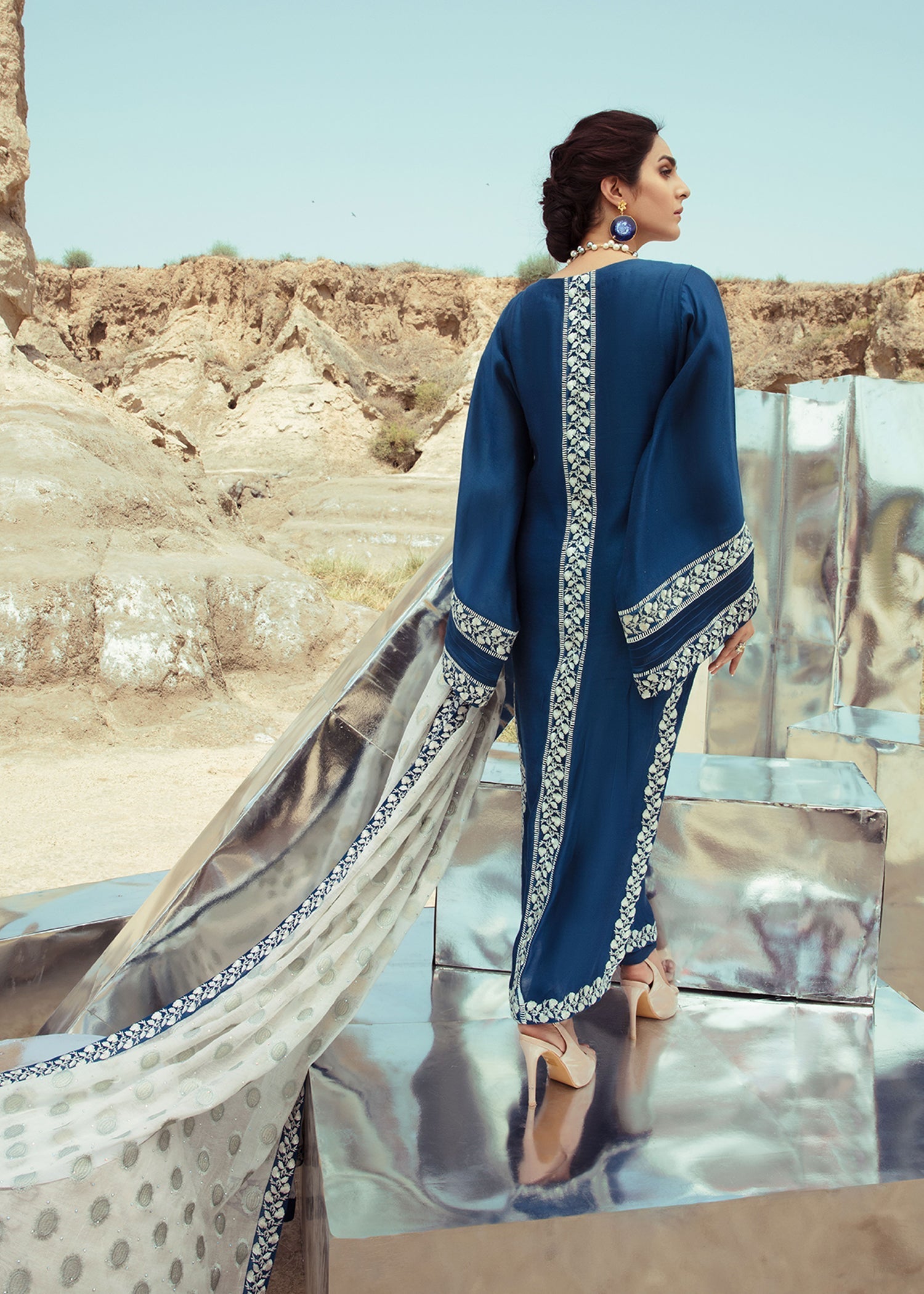 Saira Shakira | Luxury Pret | Prussia - Ladies Clothes - Maria Faisal