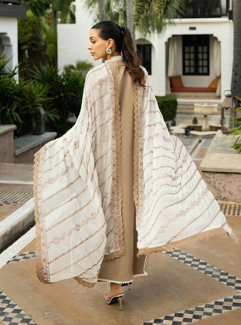 Zainab Chottani | Chikankari 25 | Sia - 11A by Maria Faisal - Registered Vendor of : Zainab Chottani - type : Ladies Clothes - 100% original wedding dresses