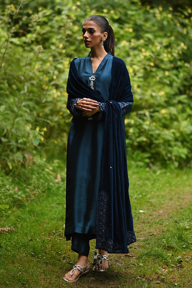 Hue Pret | Farasha Luxury Winter | Mina - Ladies Clothes - Maria Faisal