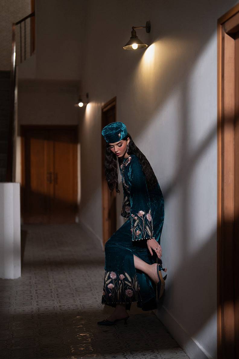 Caia | Luxury Velvet Edit 25 | Twilight custom by Maria Faisal - Registered Vendor of : Caia - type : Ladies Clothes - 100% original wedding dresses