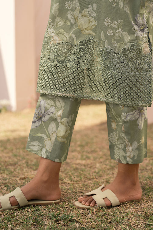 Baroque | Luxury Pret 24 | LAWN UF-596 - Designer Dress with Intricate embroidery and embellishments. Shop elegent wedding dress at Maria Faisal.