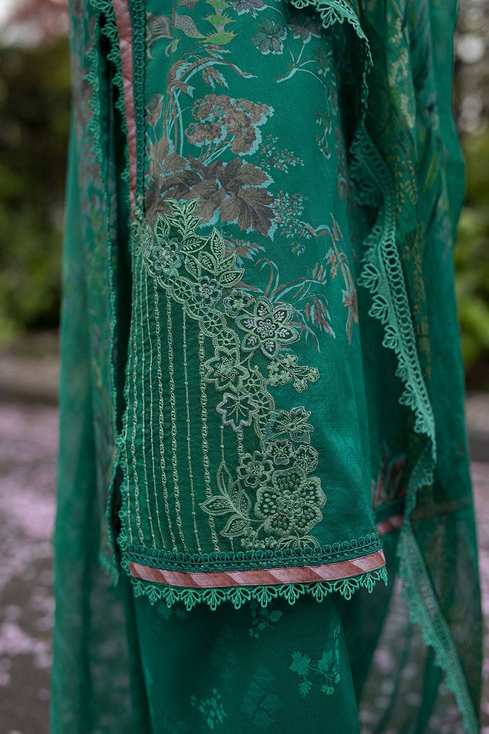 Sobia Nazir | Basics 25 | Design 5B by Maria Faisal - Registered Vendor of : Sobia Nazir - type : Ladies Clothes - 100% original wedding dresses
