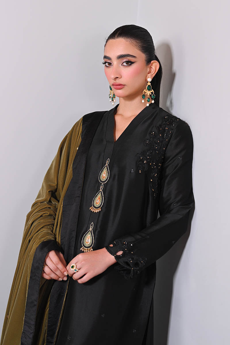 Hue Pret | Farasha Luxury Winter | Nisha - Ladies Clothes - Maria Faisal