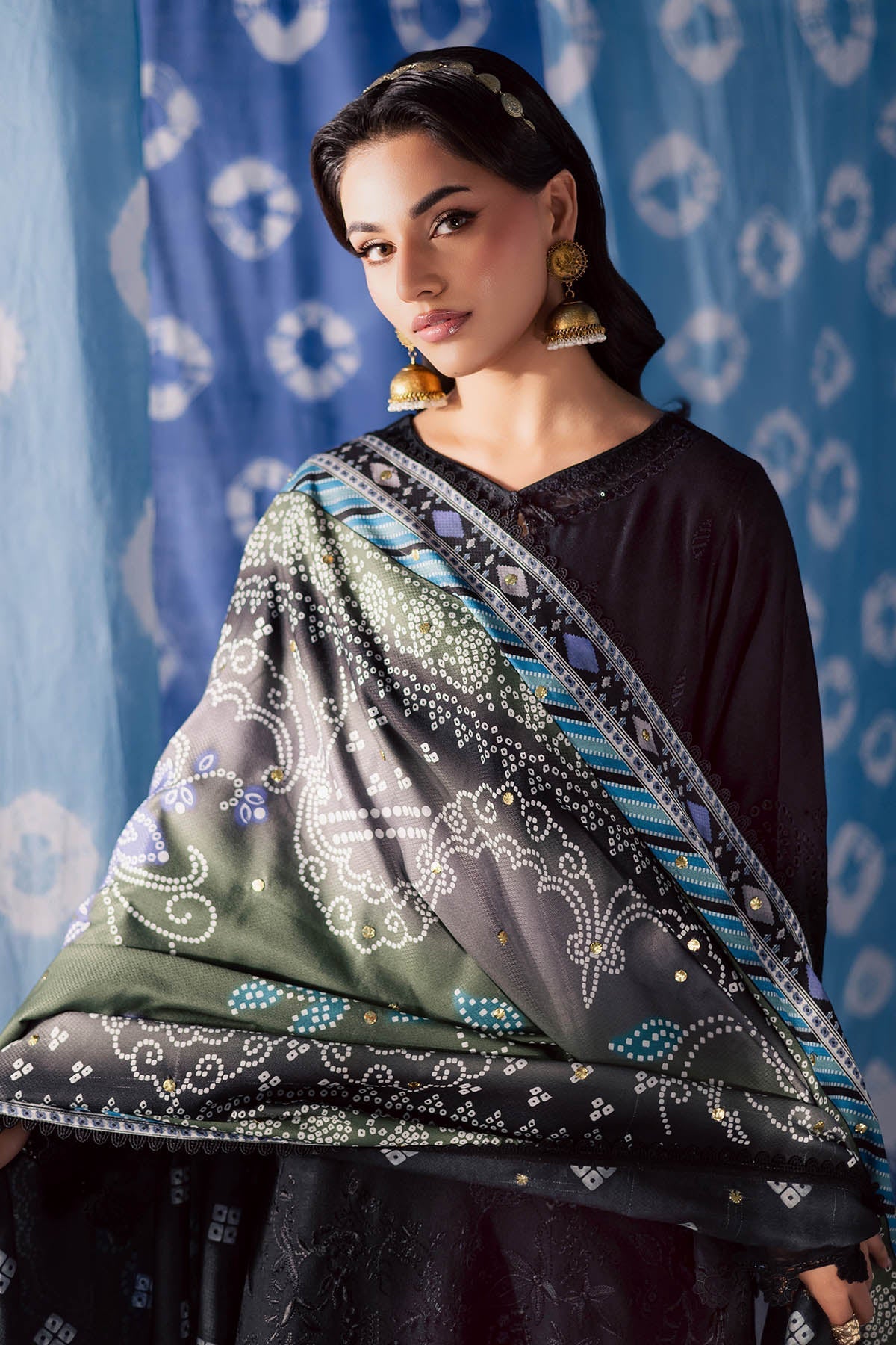 NE-209 – authentic Pakistani dress from the Bazaar Luxe 25 collection for women in the UK