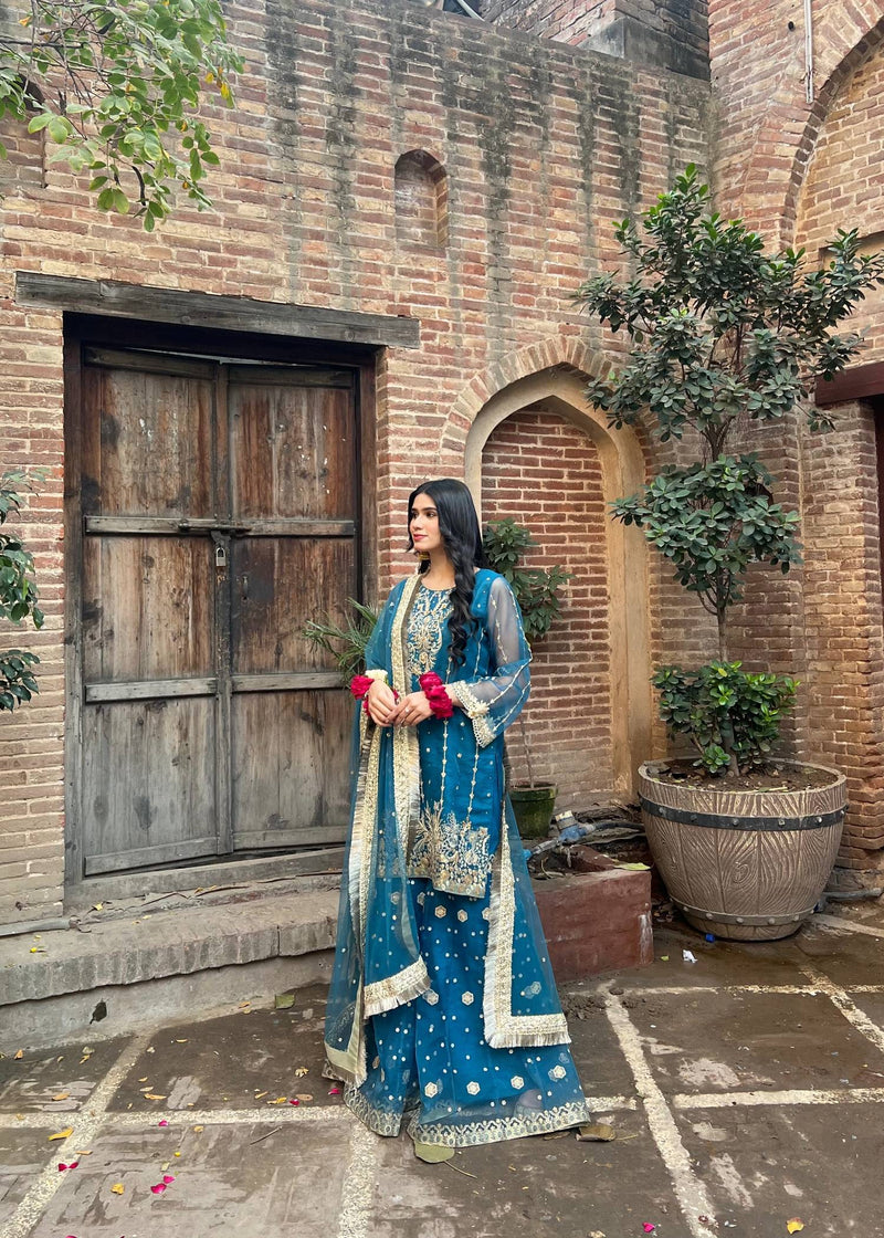 Daud Abbas | Formals Collection | Imroz - Waniyas