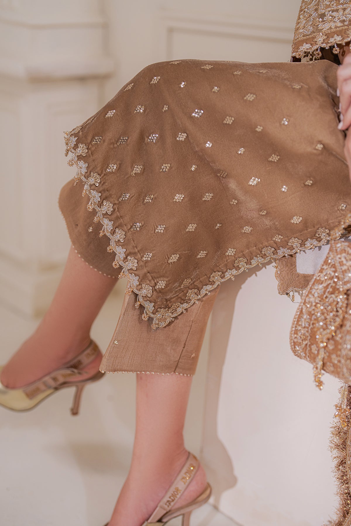 Baroque | Jahanara Luxury Velvet 24 | UF-754 - Designer Dress with Intricate embroidery and embellishments. Shop elegent wedding dress at Maria Faisal.