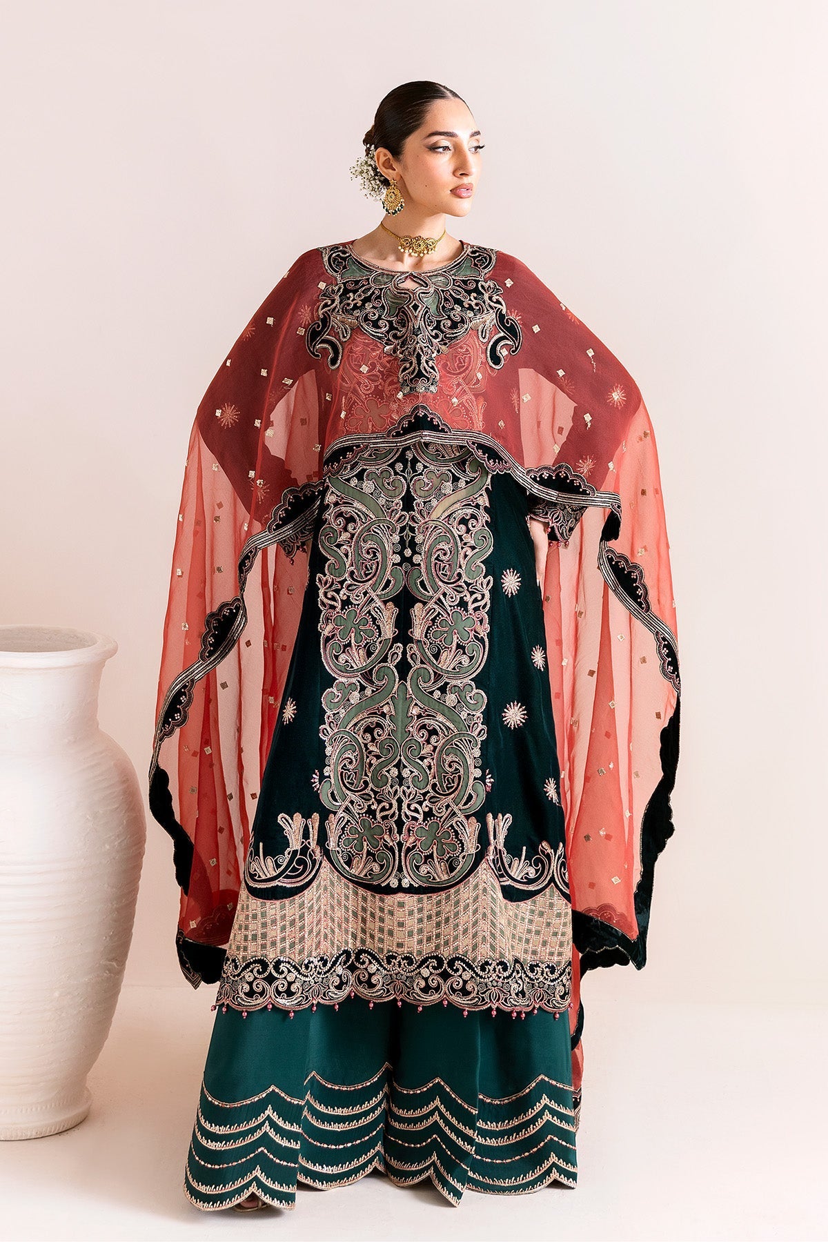 Kiswa – authentic Pakistani dress from the Makhmal Luxury Velvet Edit collection for women in the UK