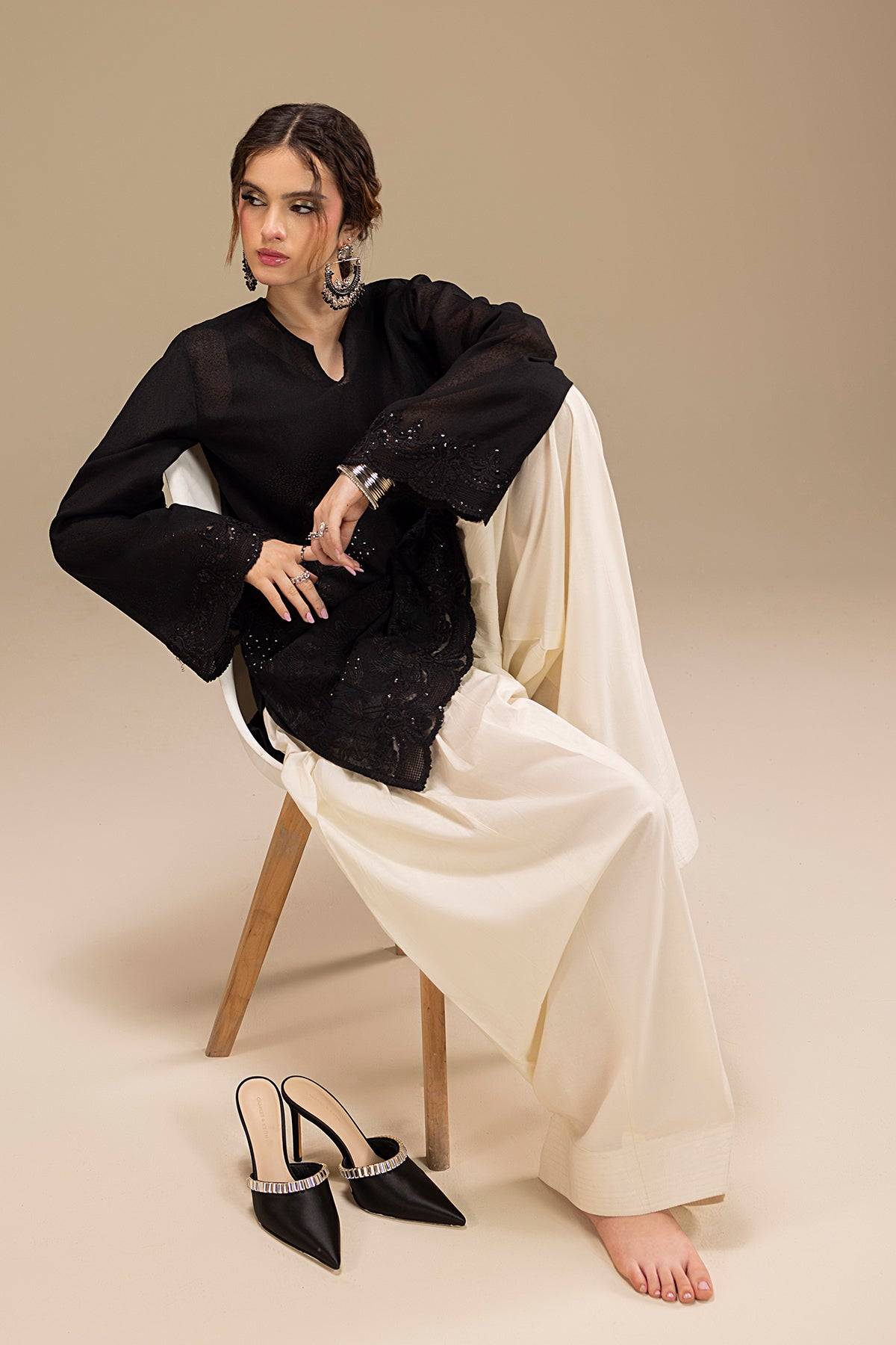 Erum Khan | Lillia Summer Edit | Night Petal by Maria Faisal - Registered Vendor of : Erum Khan - type : Ladies Clothes - 100% original wedding dresses