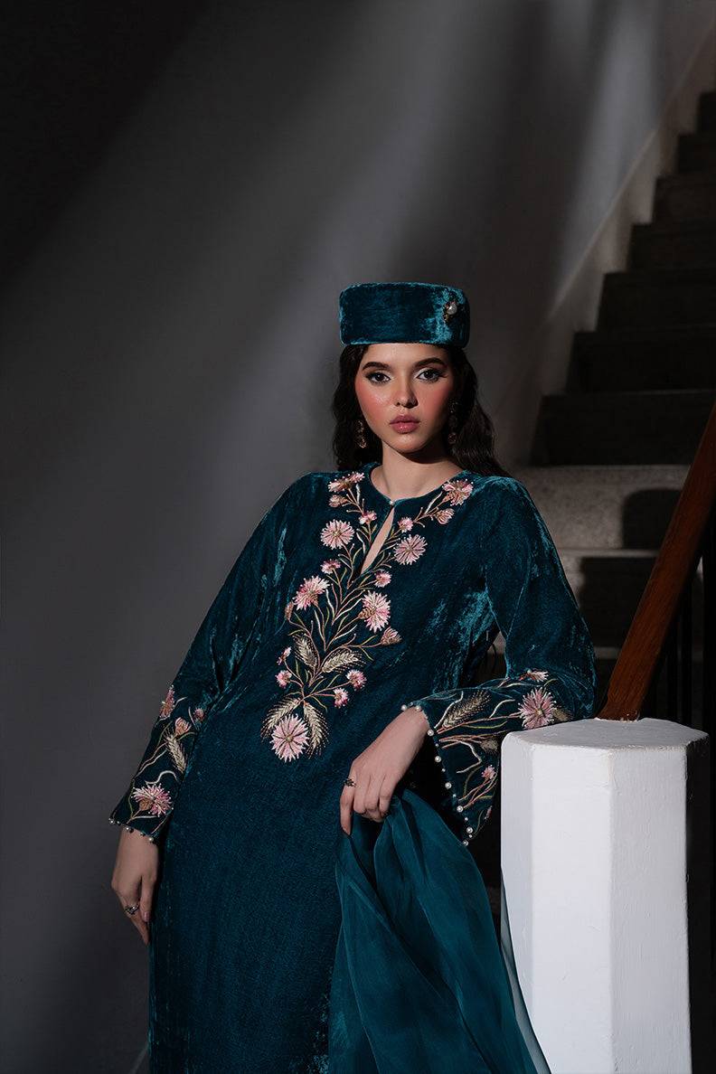 Caia | Luxury Velvet Edit 25 | Twilight custom by Maria Faisal - Registered Vendor of : Caia - type : Ladies Clothes - 100% original wedding dresses