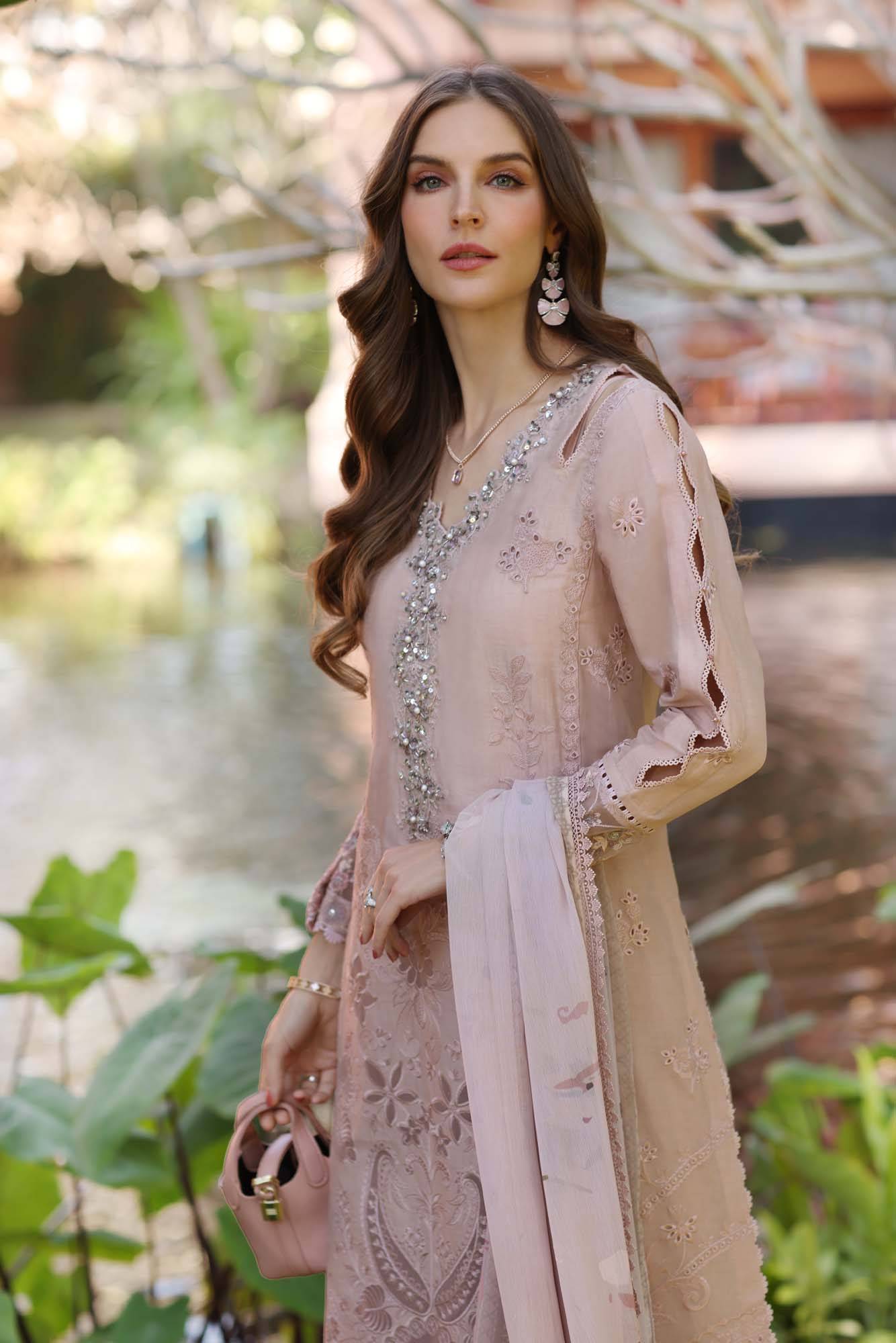 Noor by Saadia Asad | Eid Luxury Laserkari 25 | D6-B by Maria Faisal - Registered Vendor of : Noor by Saadia Asad - type : Ladies Clothes - 100% original wedding dresses