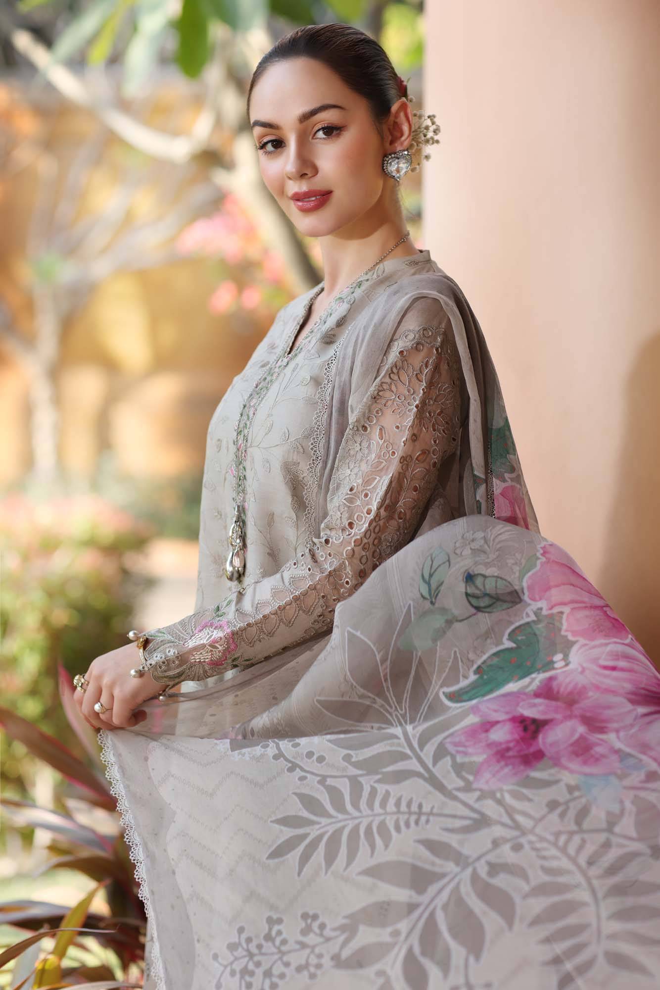 Noor by Saadia Asad | Eid Luxury Laserkari 25 | D1-B by Maria Faisal - Registered Vendor of : Noor by Saadia Asad - type : Ladies Clothes - 100% original wedding dresses