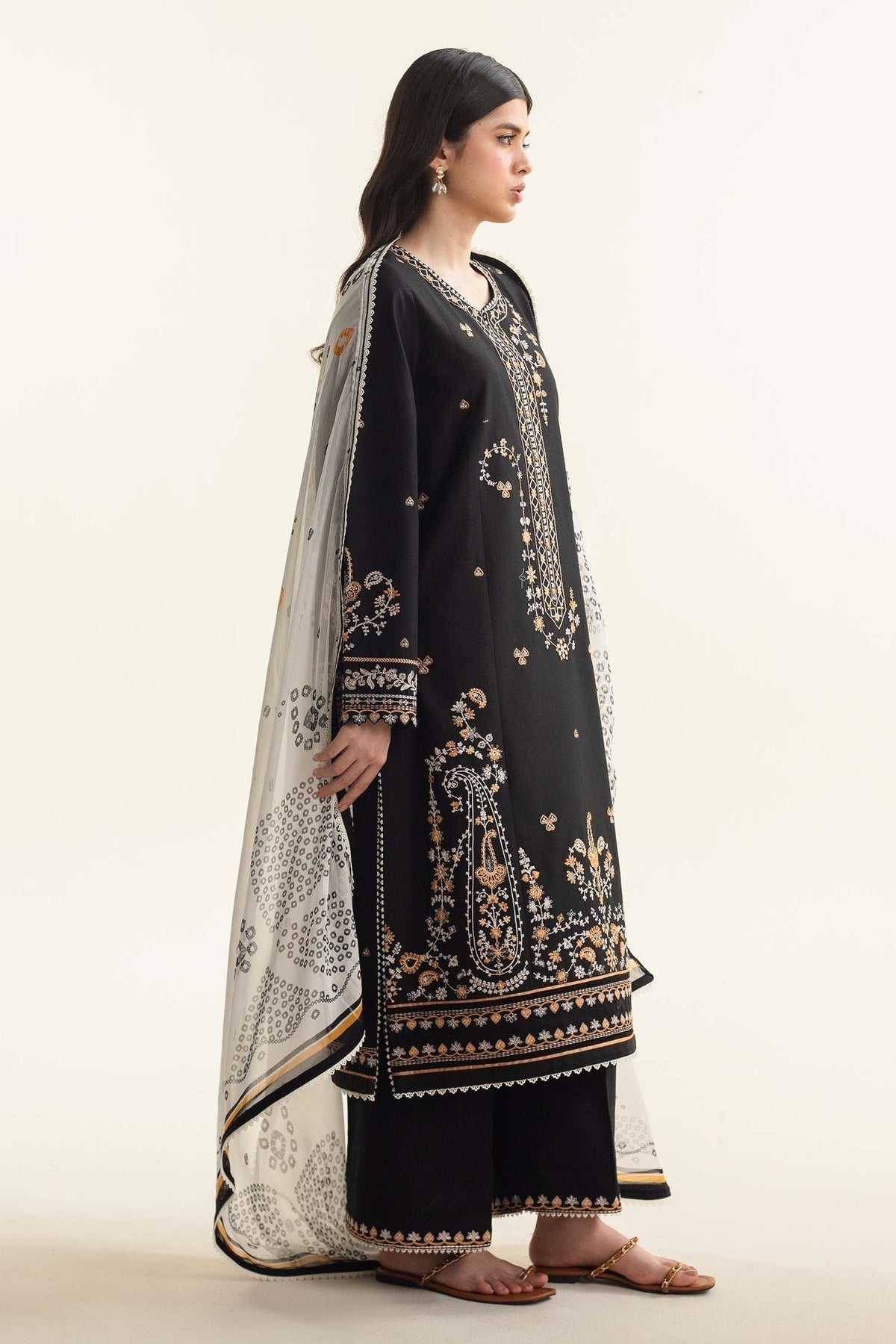 Zara Shahjahan | Coco Lawn Vol 2 | ARELA-7B - Designer Dress with Intricate embroidery and embellishments. Shop elegent wedding dress at Maria Faisal.