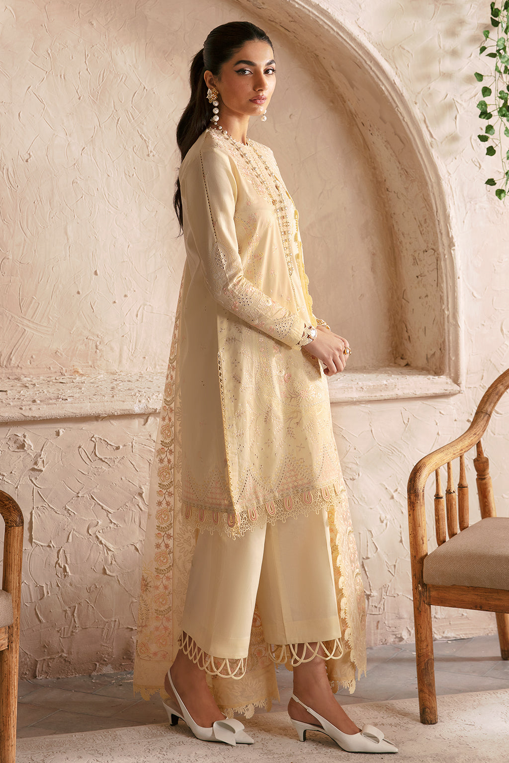 Afrozeh | Cascade Luxury Lawn 24 | Claire - Designer Suit - Maria Faisal