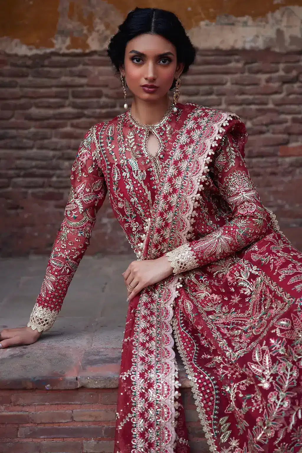 Afrozeh Dastangoi Wedding Formals Noor Jehan – Maroon Orange Pakistani Dress with intricate embroidery and embellishments. Shop elegant Asian dresses at Maria Faisal.