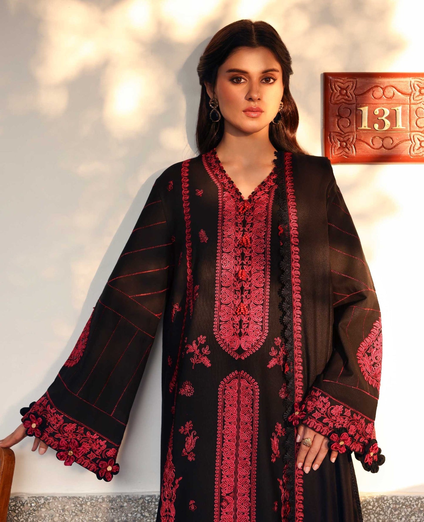 Almira – authentic Pakistani dress from the Amaris Luxury Shawl 25 collection for women in the UK
